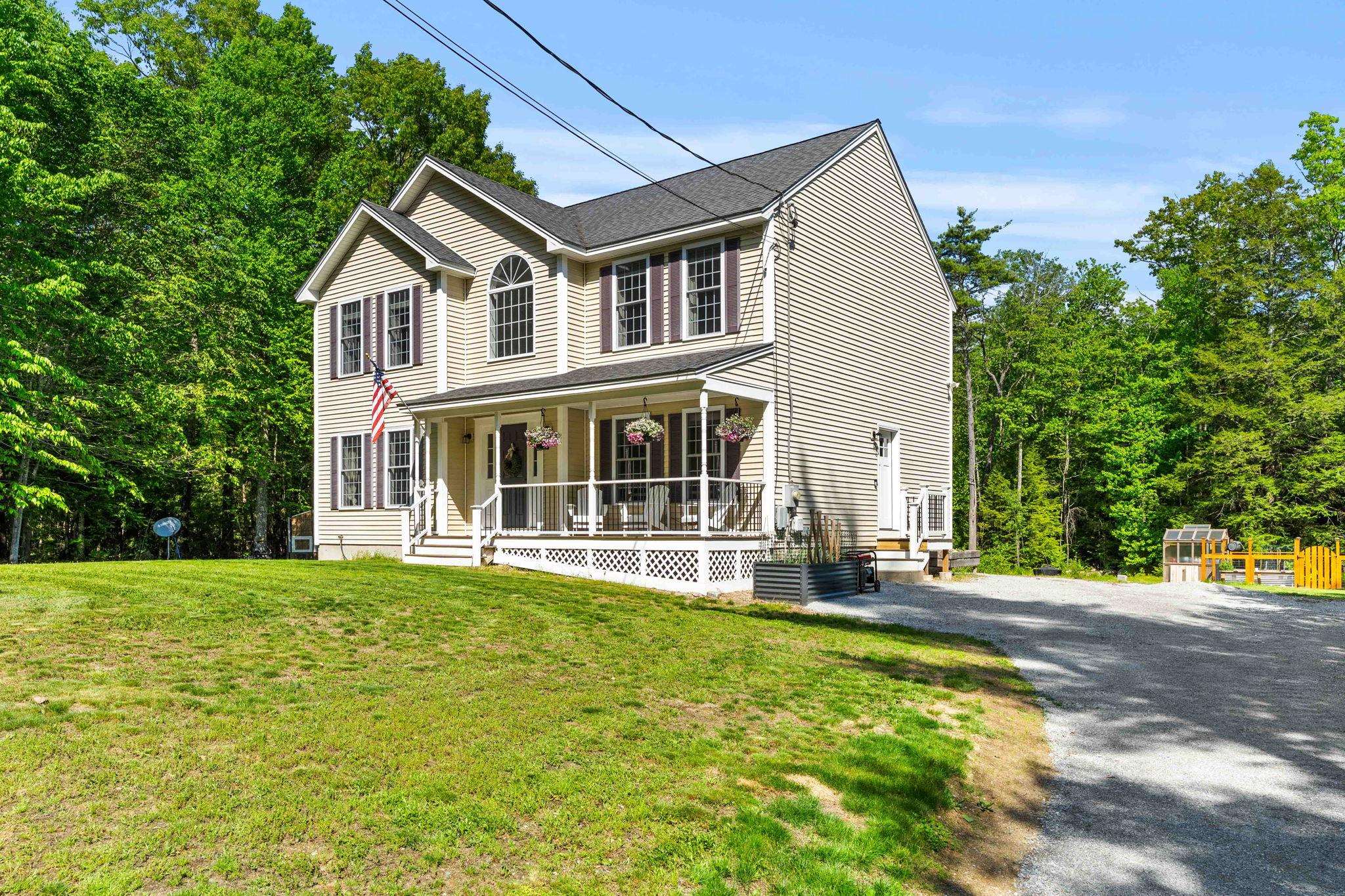 28 Rossdale Ln, Weare, NH 03281
