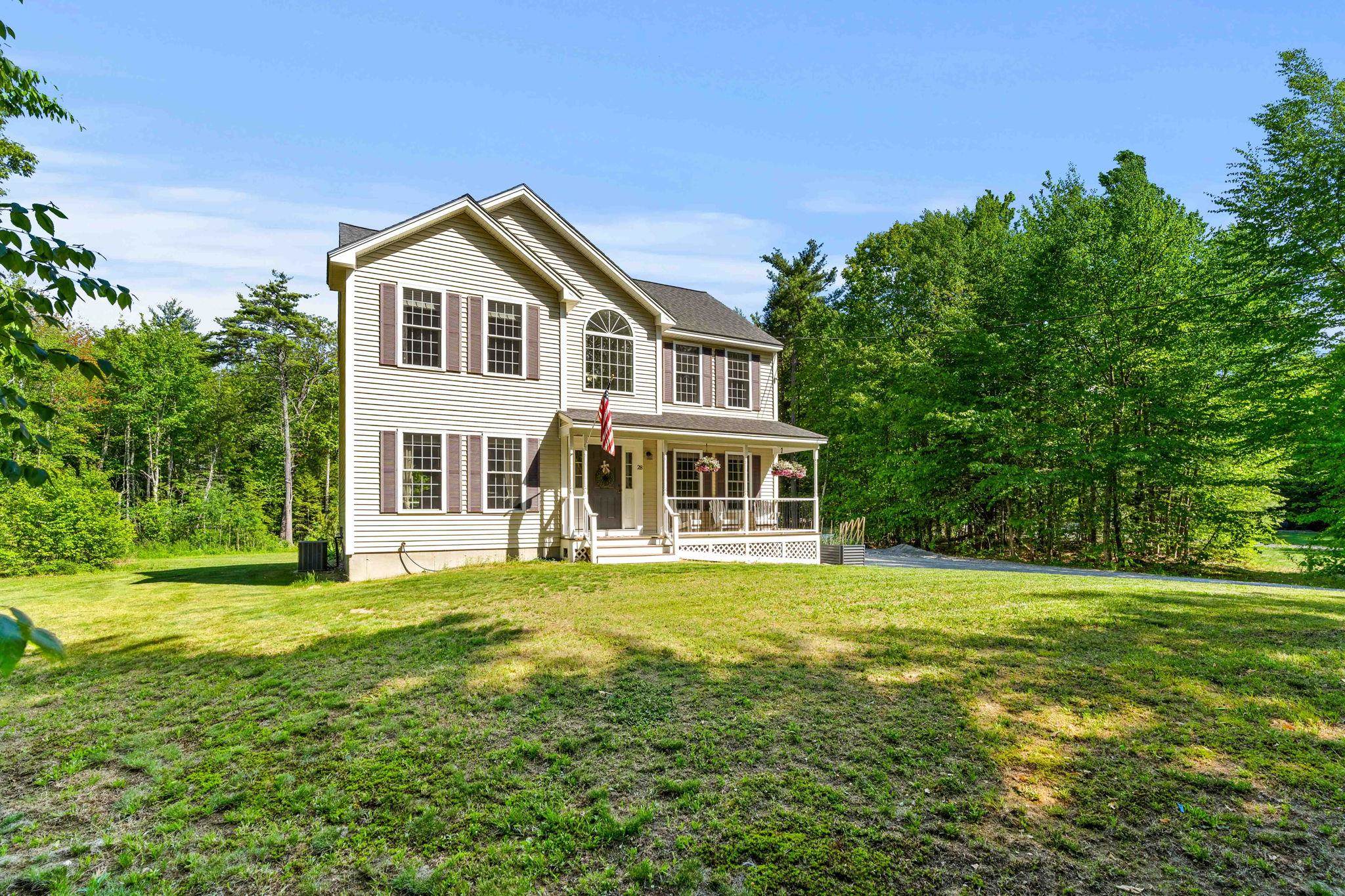28 Rossdale Ln, Weare, NH 03281