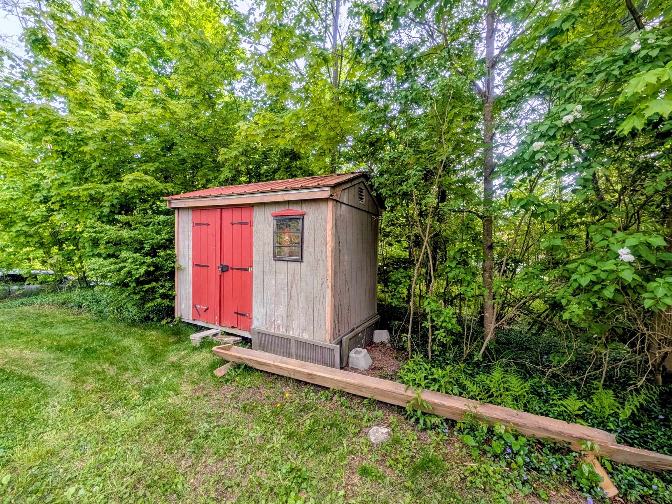 40 Old Deerfield Rd, Candia, NH 03034