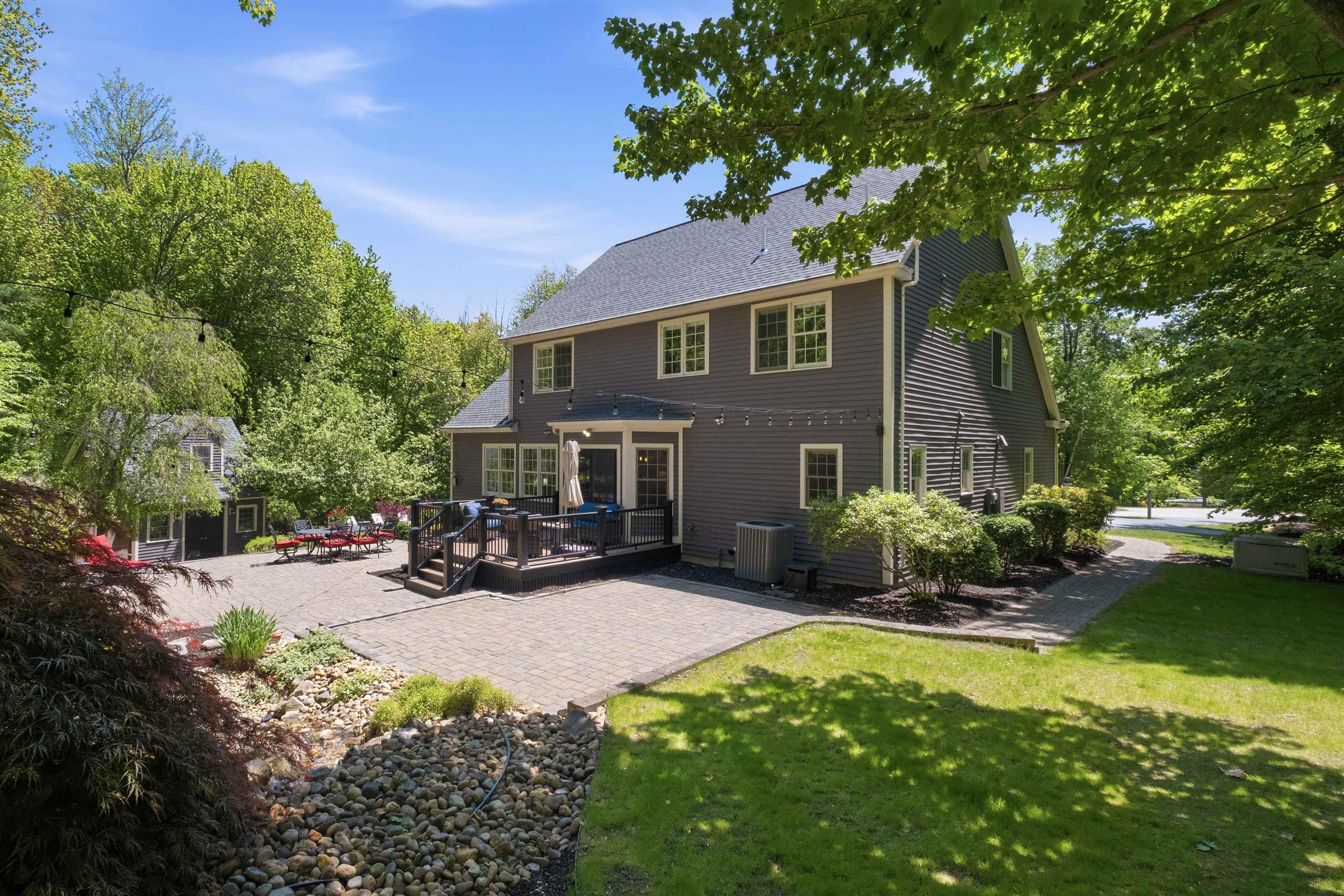 2 Whittier Dr, Bow, NH 03304