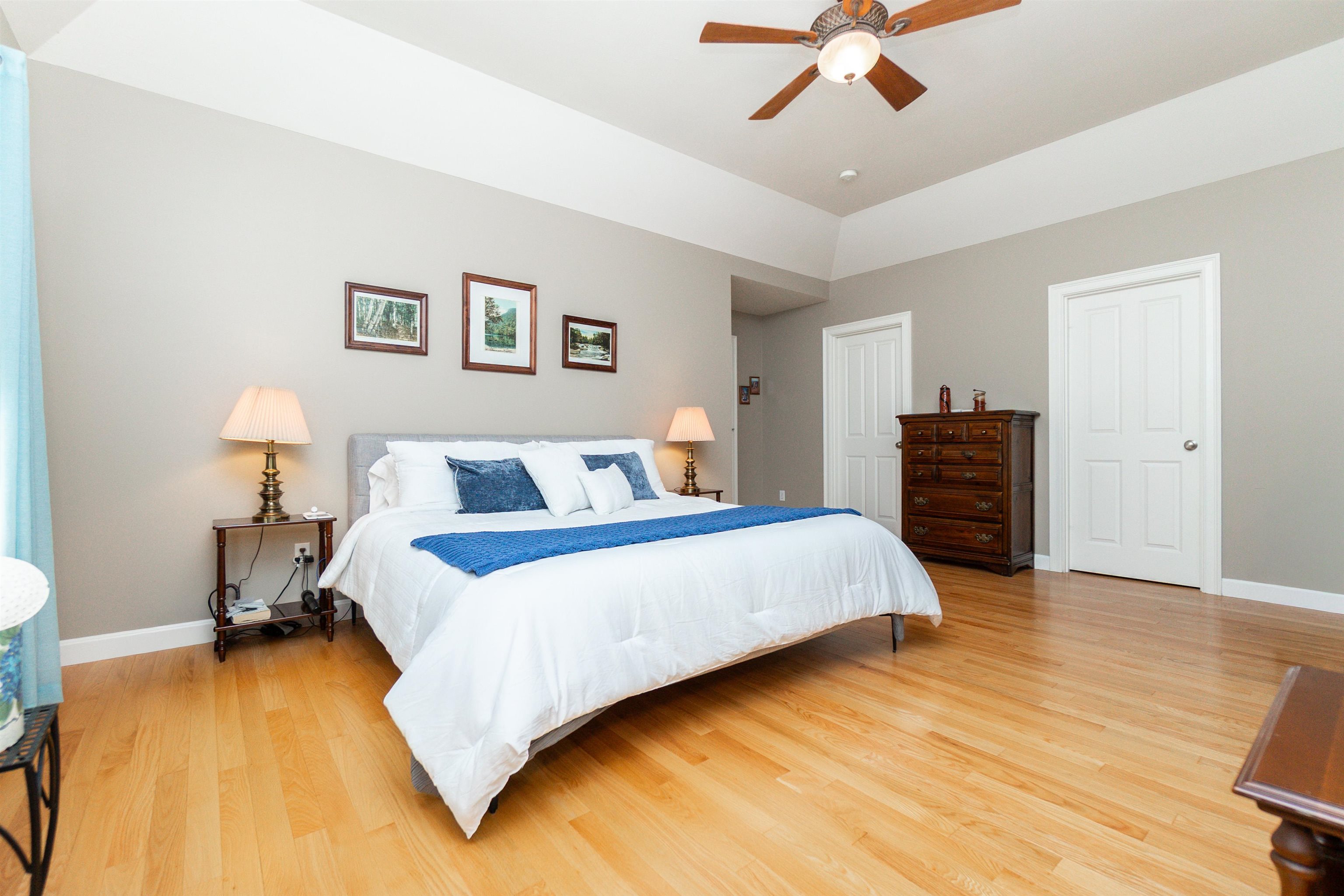 7 Linda Ln, Merrimack, NH 03054