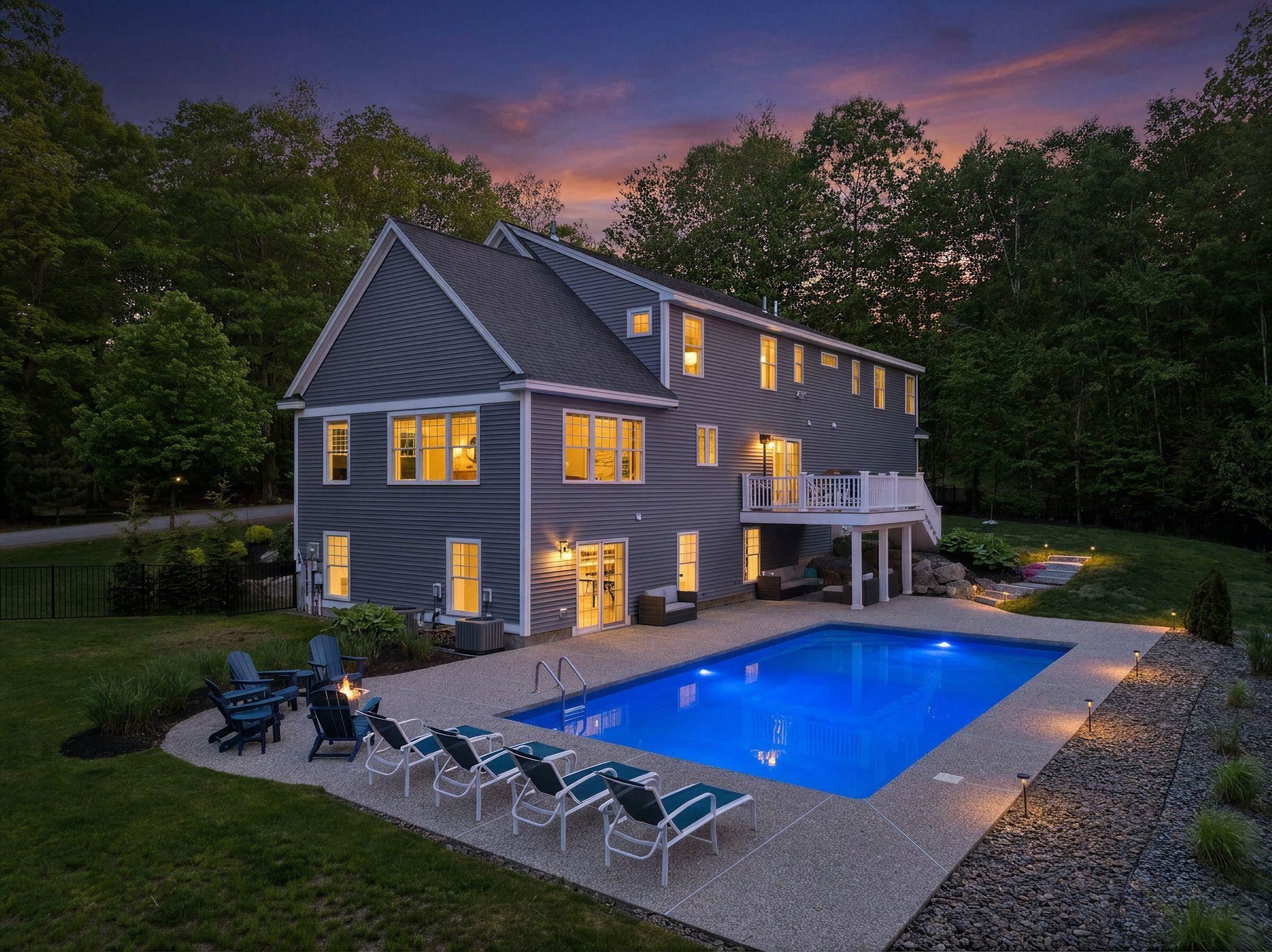 12 Long Hill Rd, Stratham, NH 03885