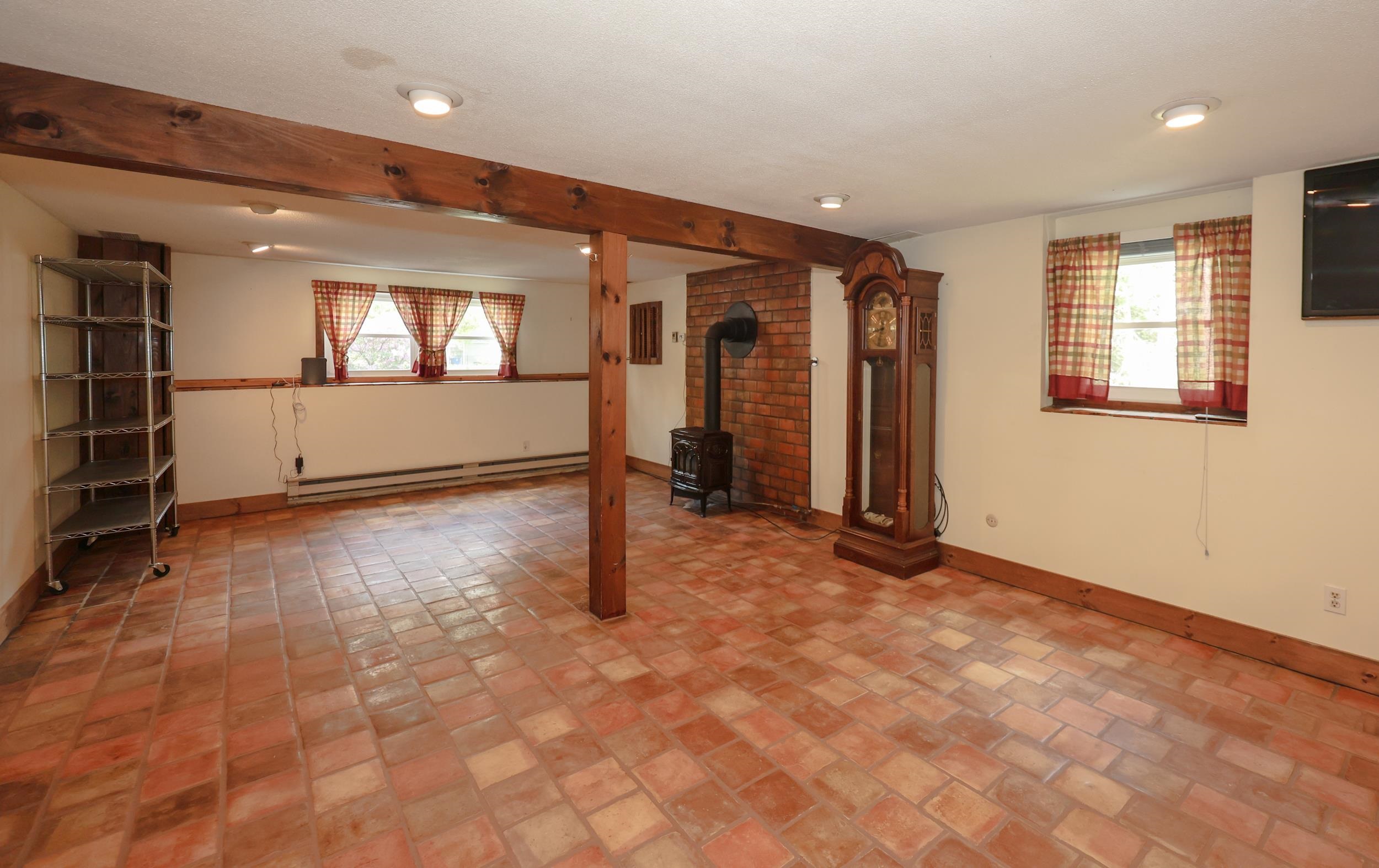 401 N Gate Rd, Manchester, NH 03104