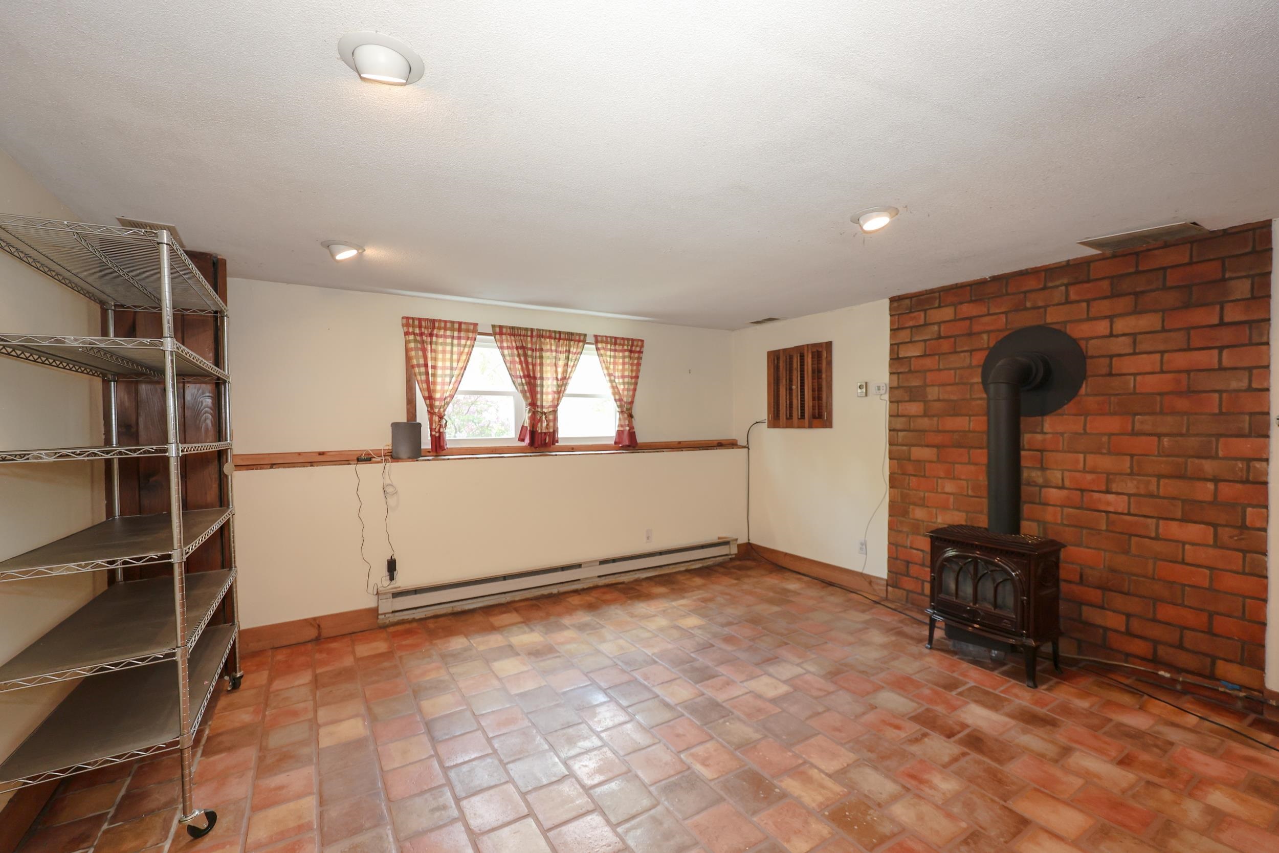 401 N Gate Rd, Manchester, NH 03104