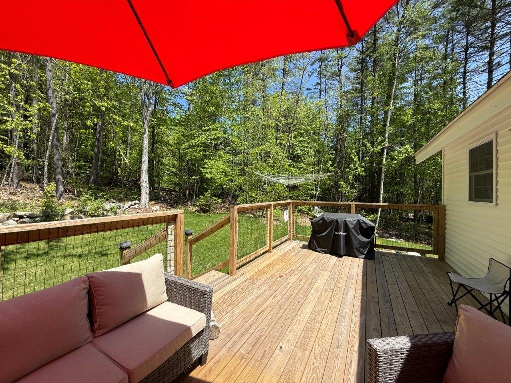 38 Northwood Estates Dr, Grafton, NH 03240