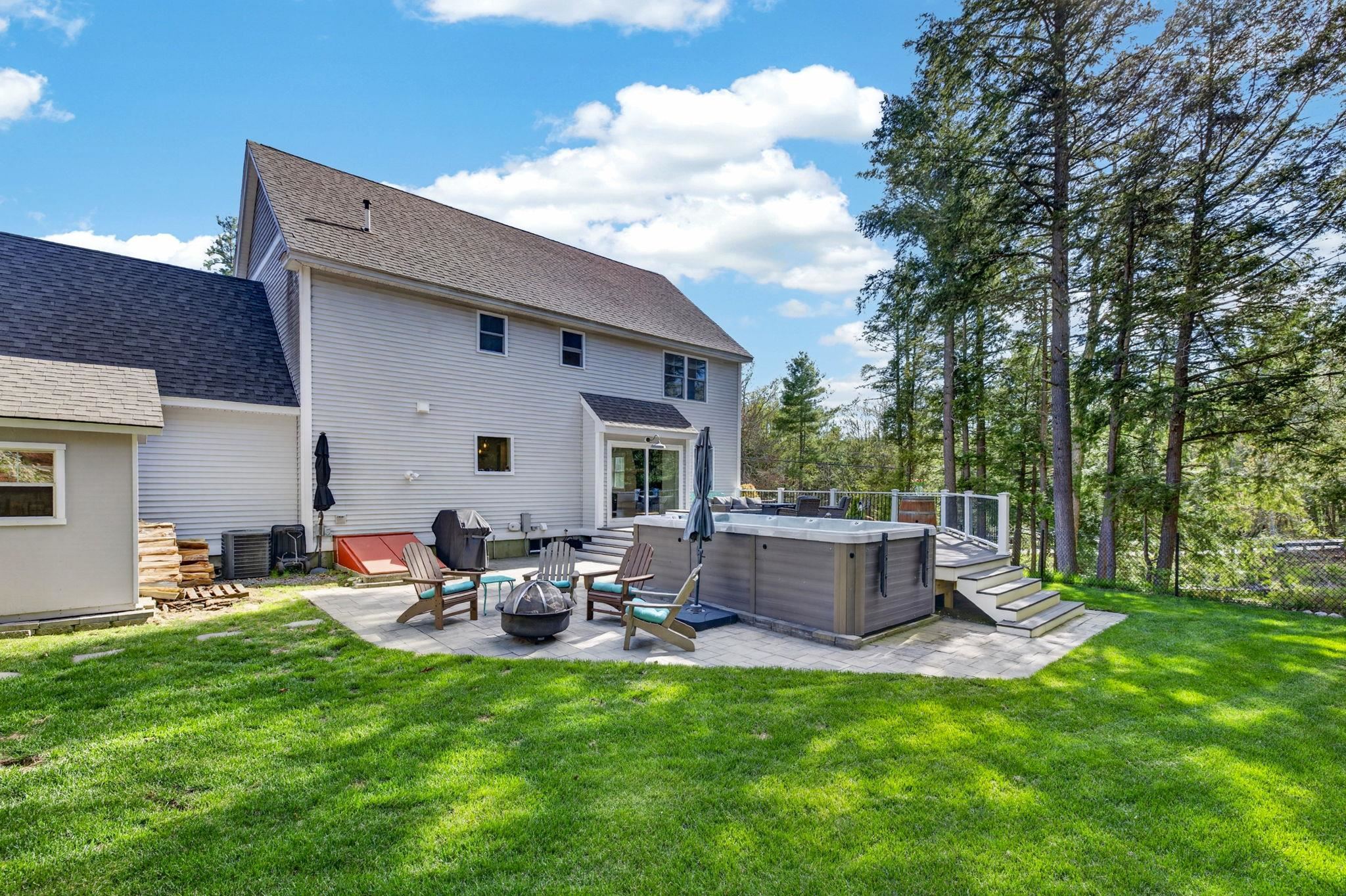 21 N Mason Rd, Brookline, NH 03033