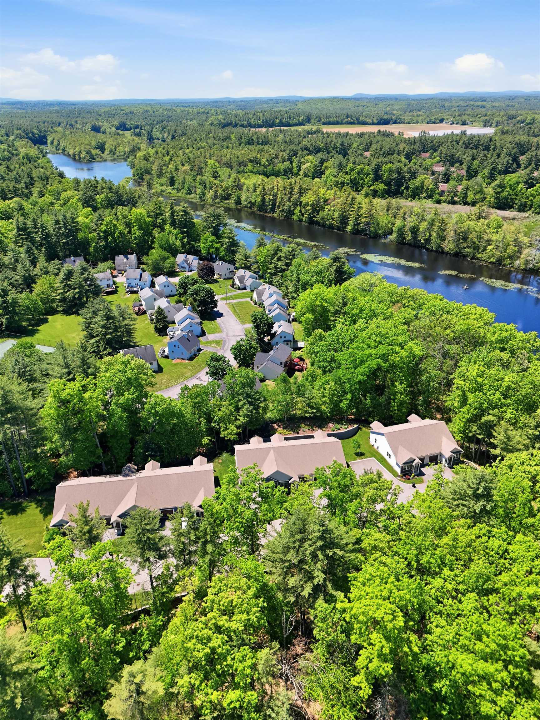 39 Norma Dr, Nashua, NH 03062