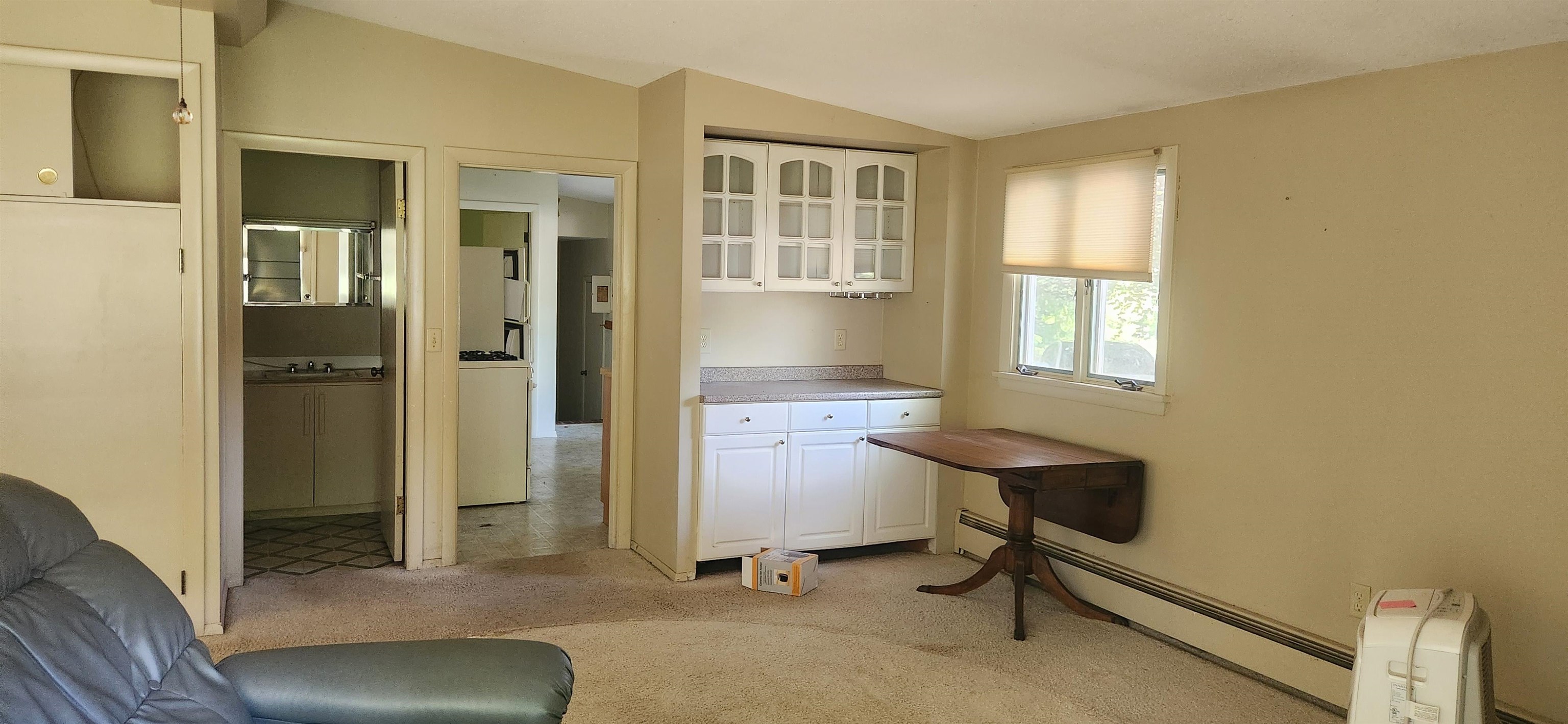 106 Mclane Ln, Manchester, NH 03104