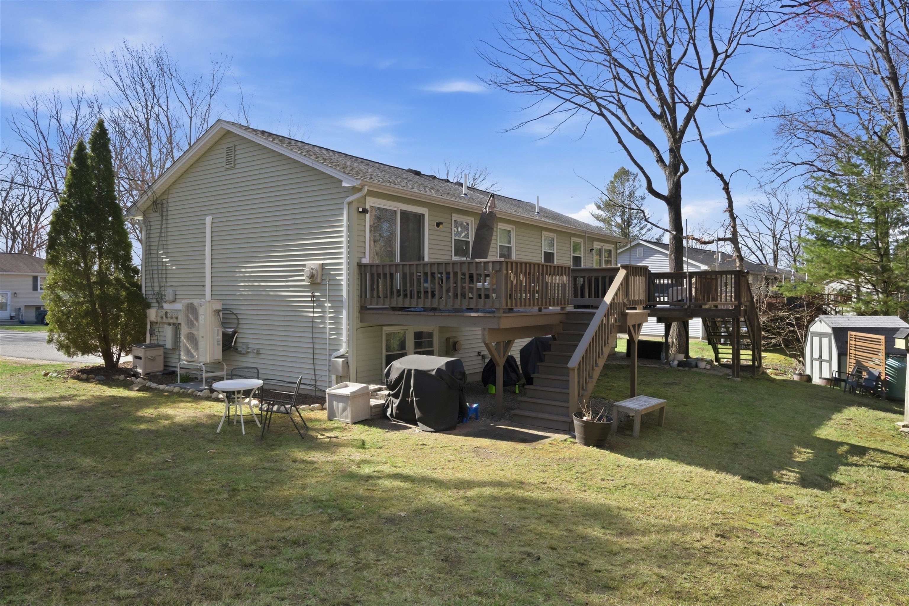 22 Derryfield Rd, Derry, NH 03038