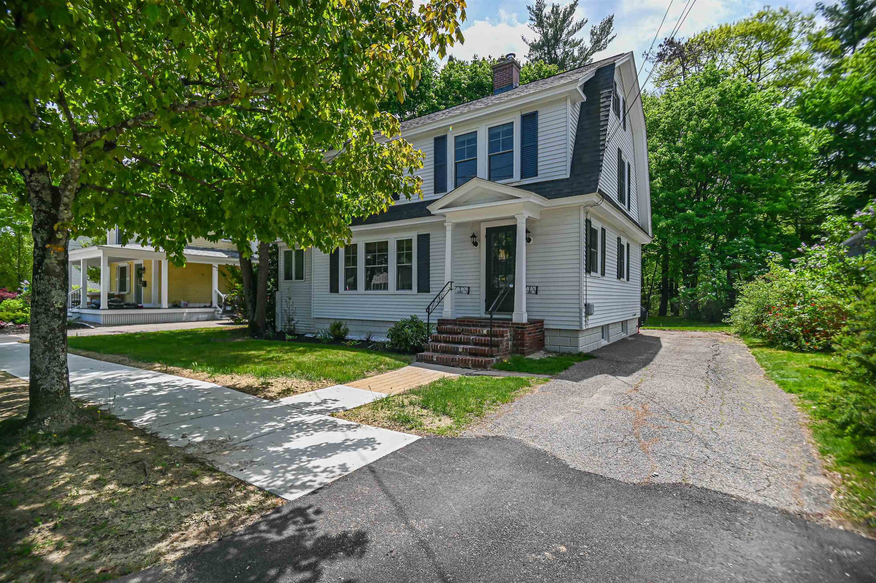 30 Broad St, Rochester, NH 03867