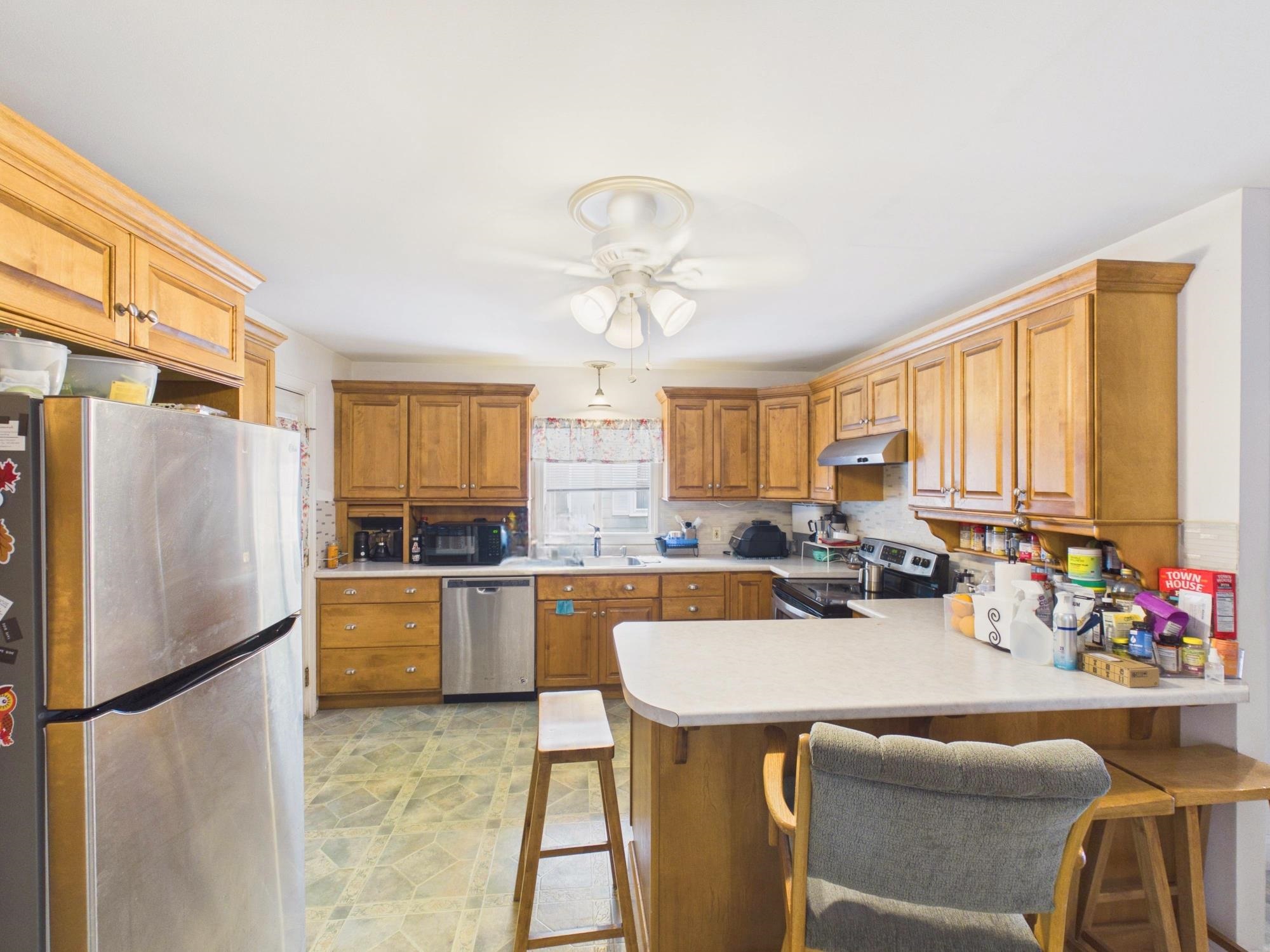 852 Clay St, Manchester, NH 03103