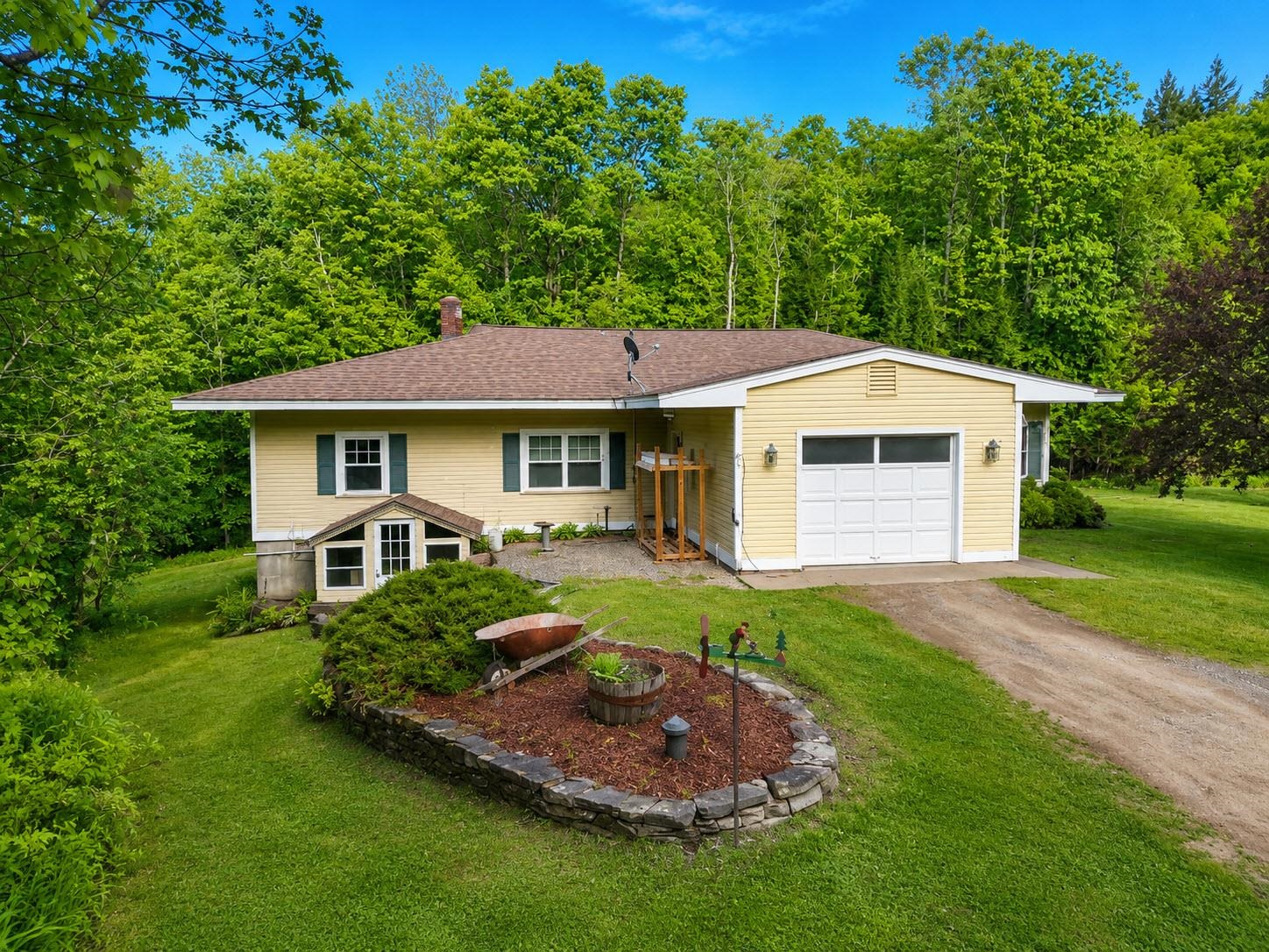 244 Walpole Valley Rd, Alstead, NH 03602