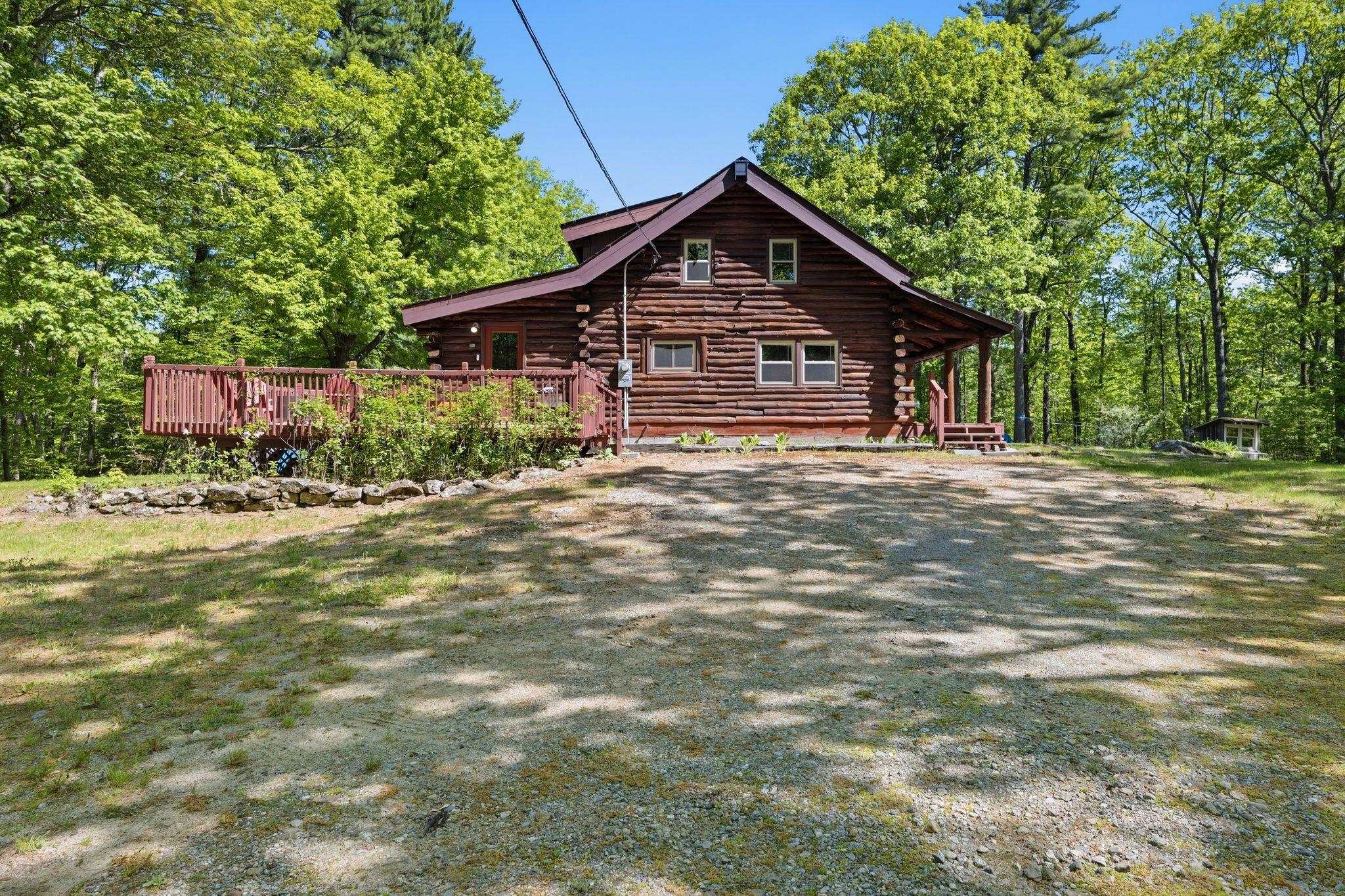 549 Barnard Hill Rd, Weare, NH 03281