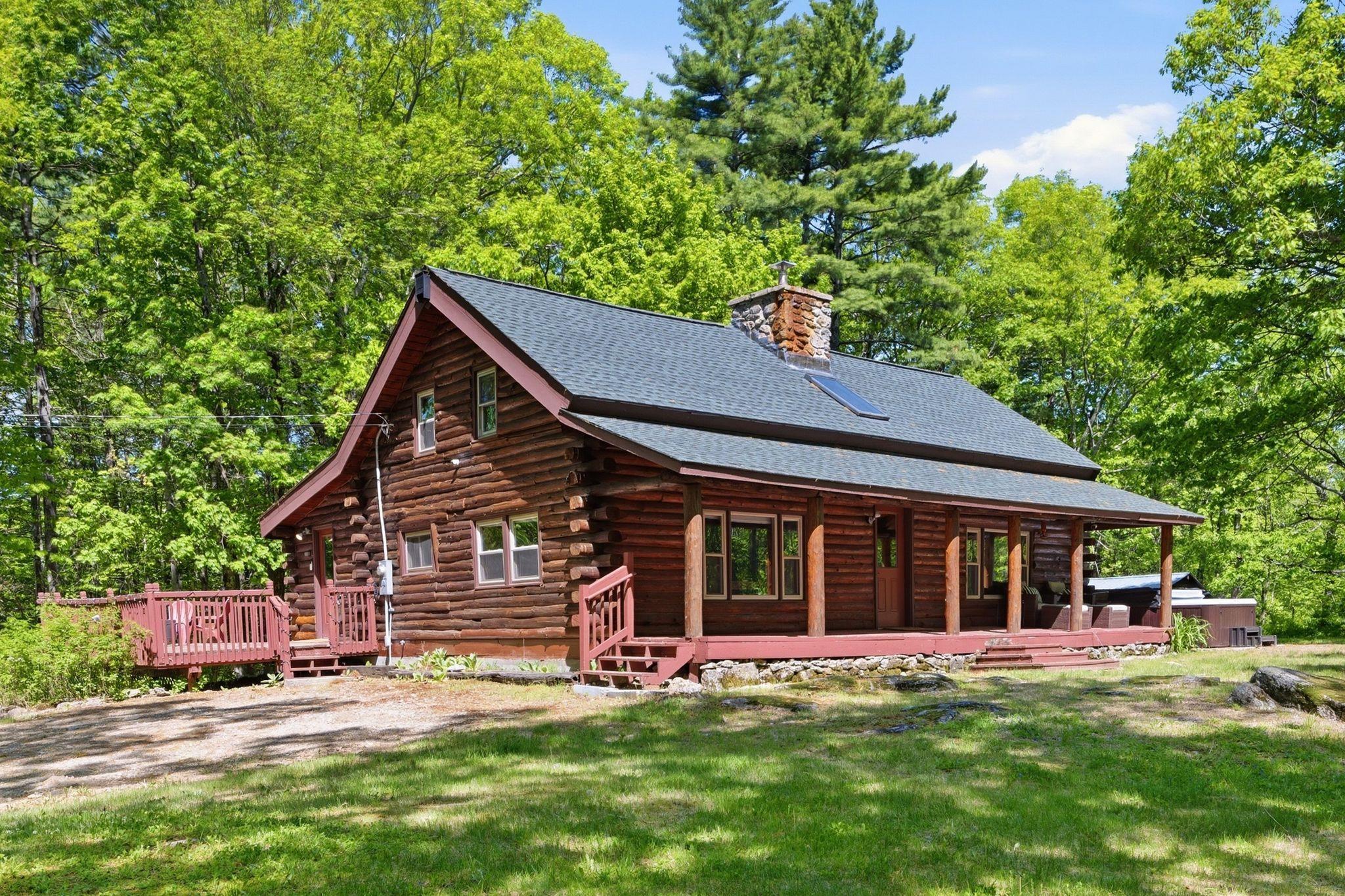 549 Barnard Hill Rd, Weare, NH 03281