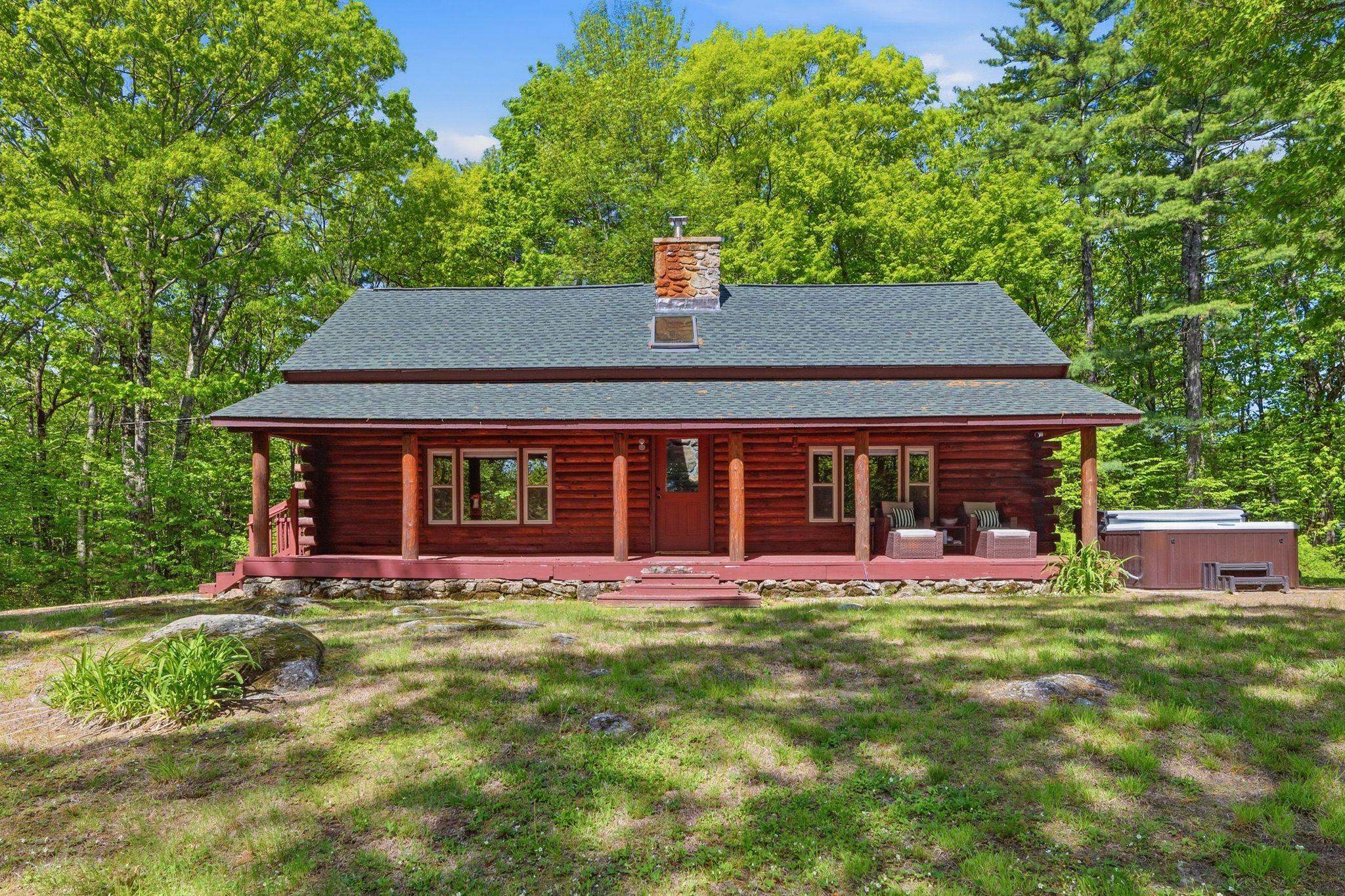 549 Barnard Hill Rd, Weare, NH 03281
