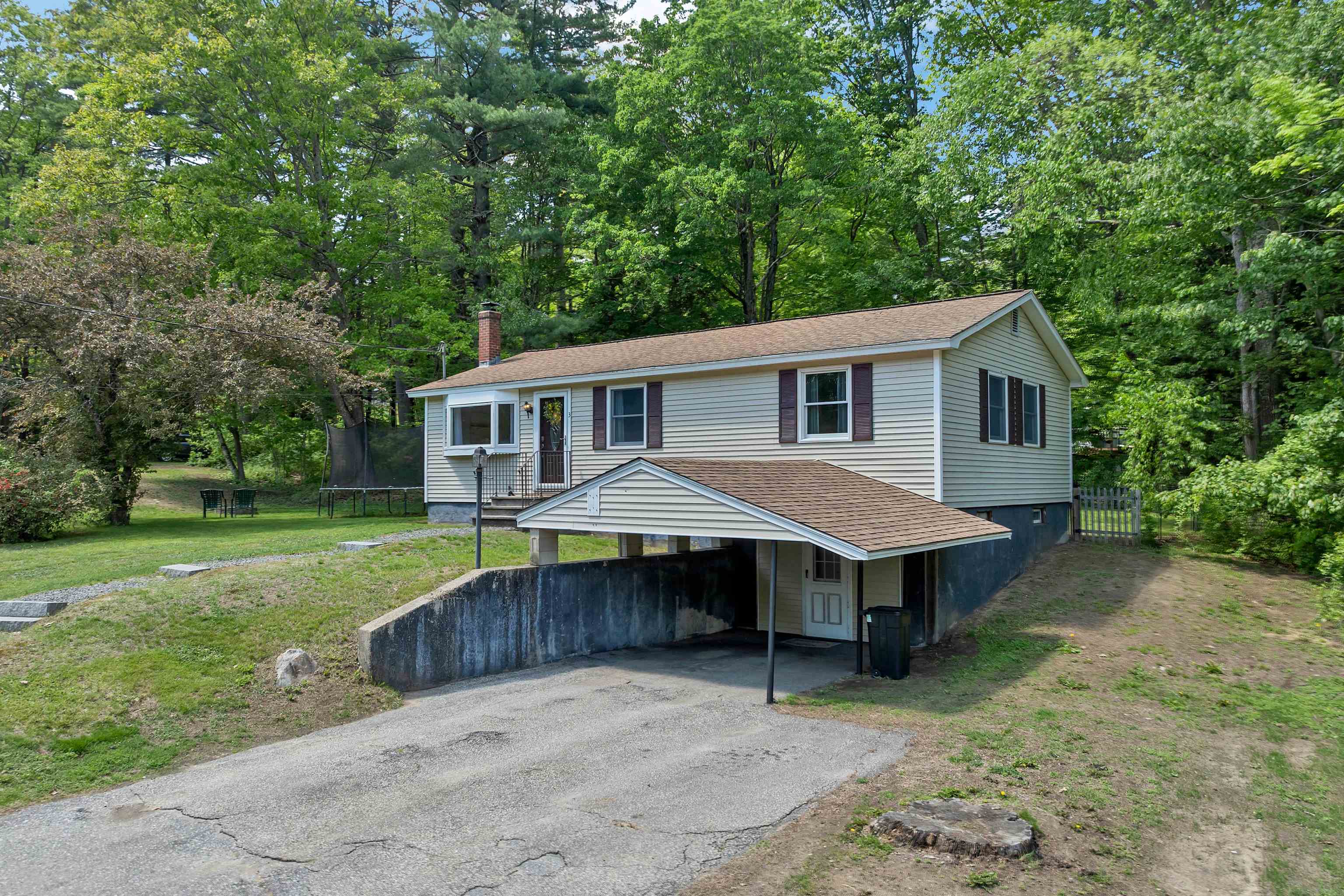 3 Forest Ln, Boscawen, NH 03303