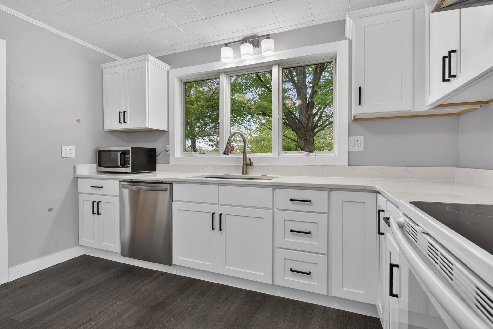 58 Lowell Rd, Hudson, NH 03051