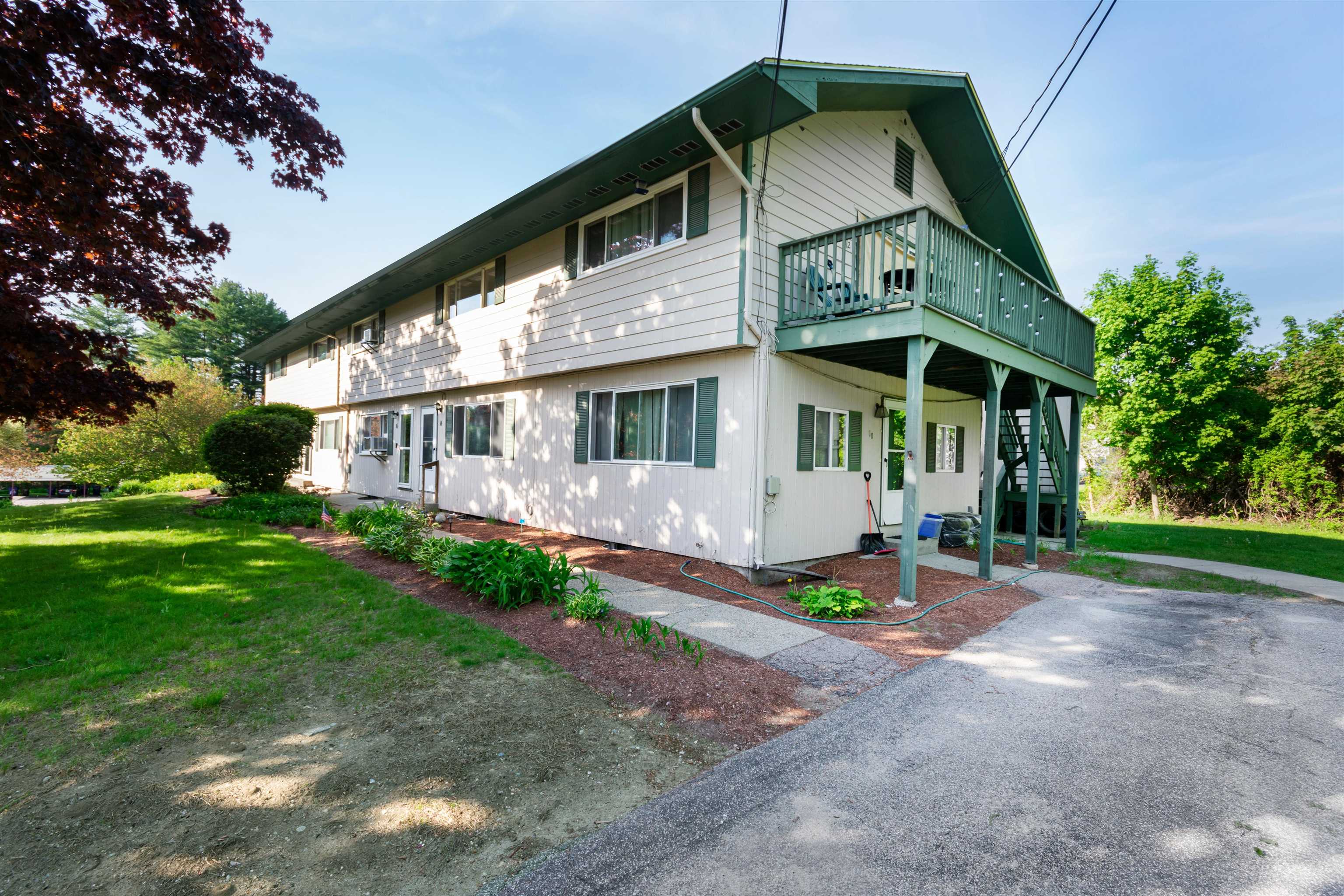 14 Oliver Dr, Hudson, NH 03051