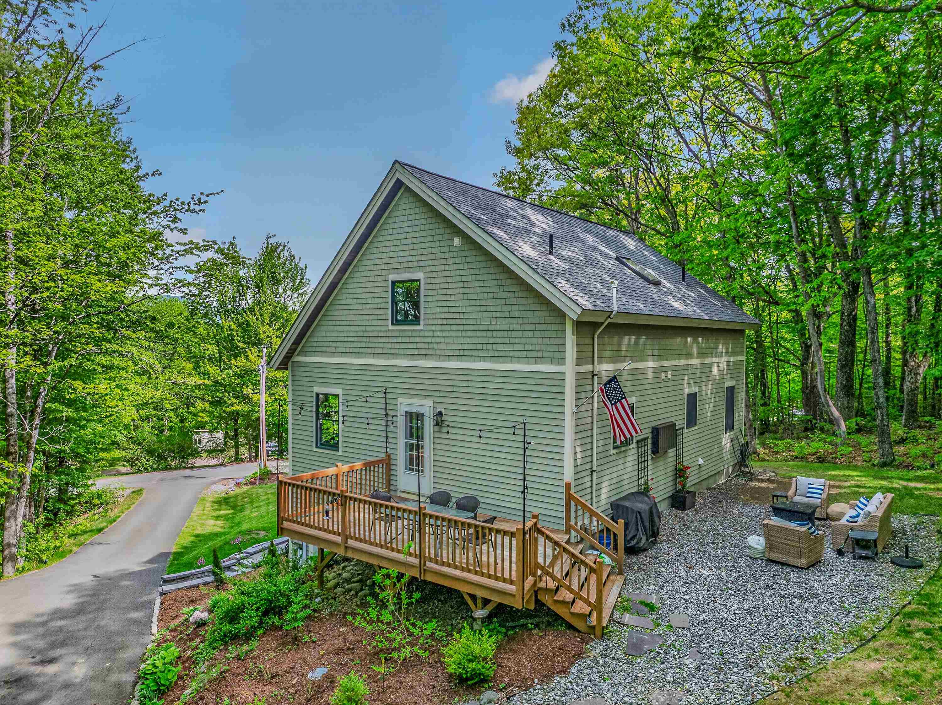 48 Meadow Ln, Campton, NH 03223