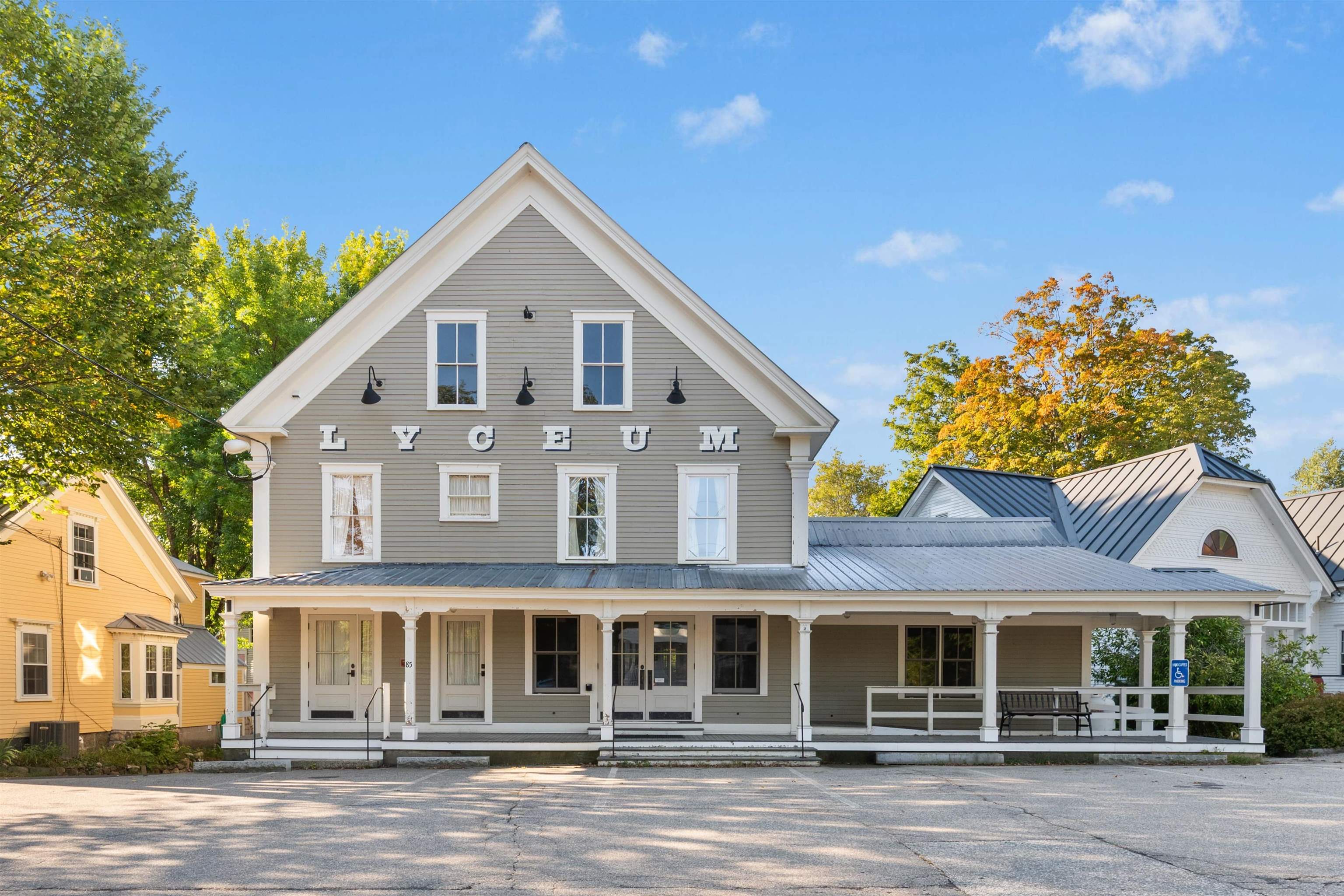 85 Main St, Tamworth, NH 03886