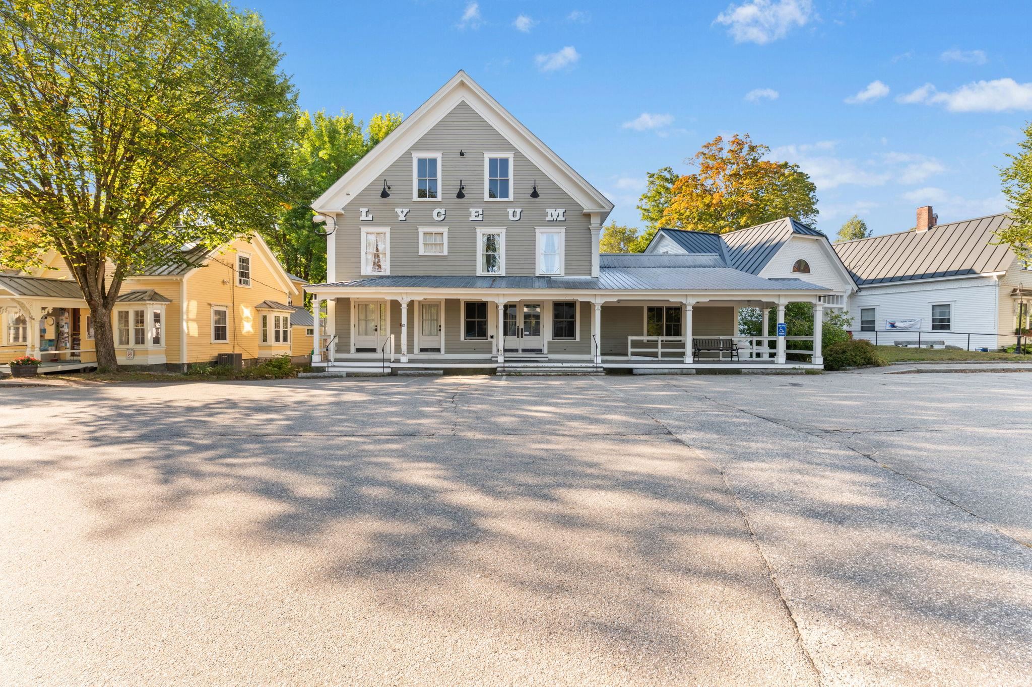 85 Main St, Tamworth, NH 03886