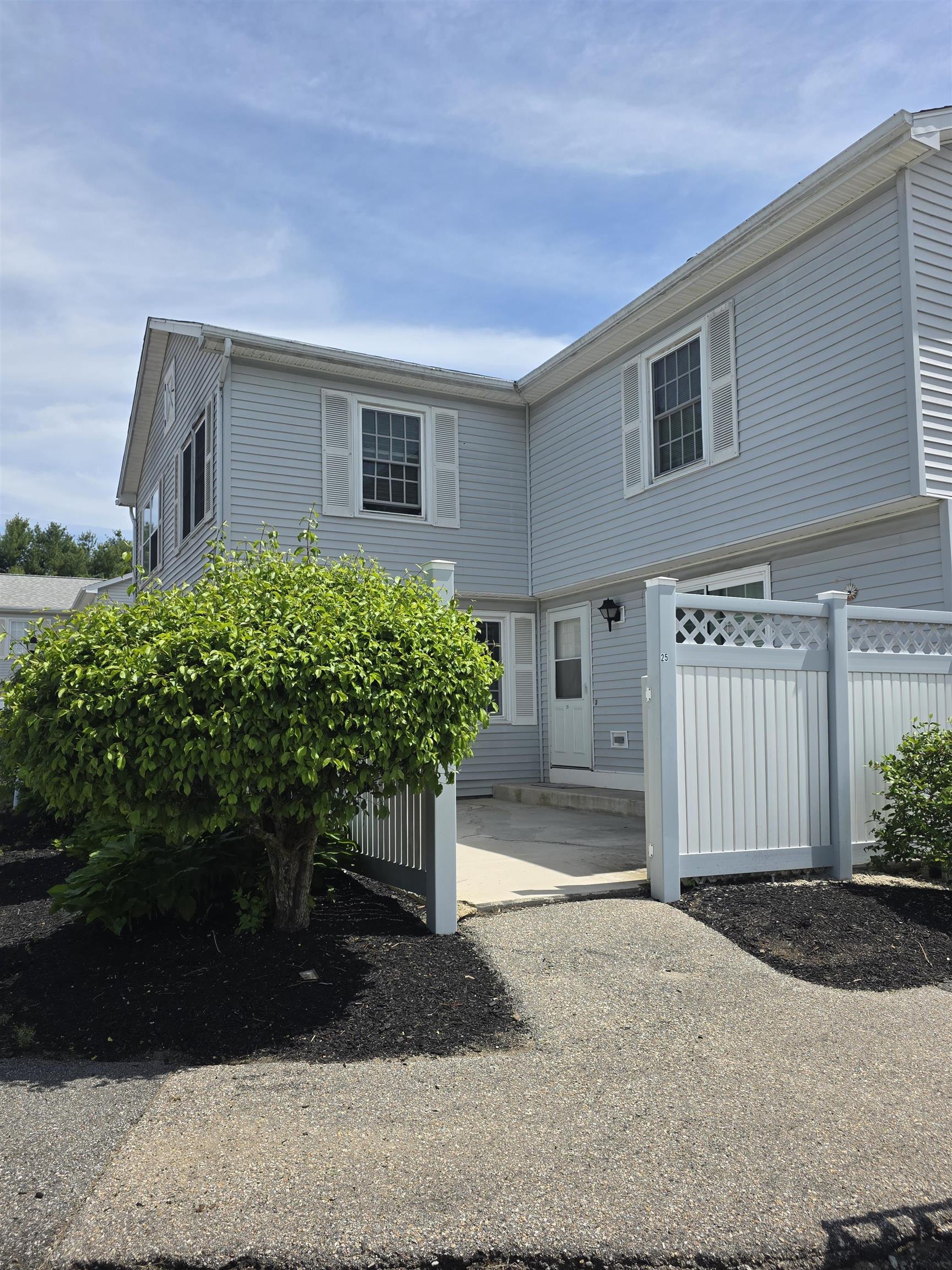 25 Springfield Est, Rochester, NH 03867