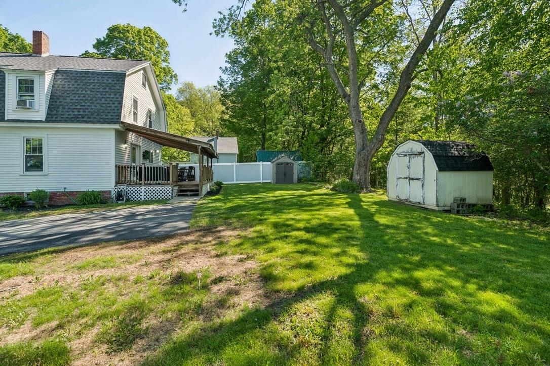 17 Dartmouth St, Claremont, NH 03743