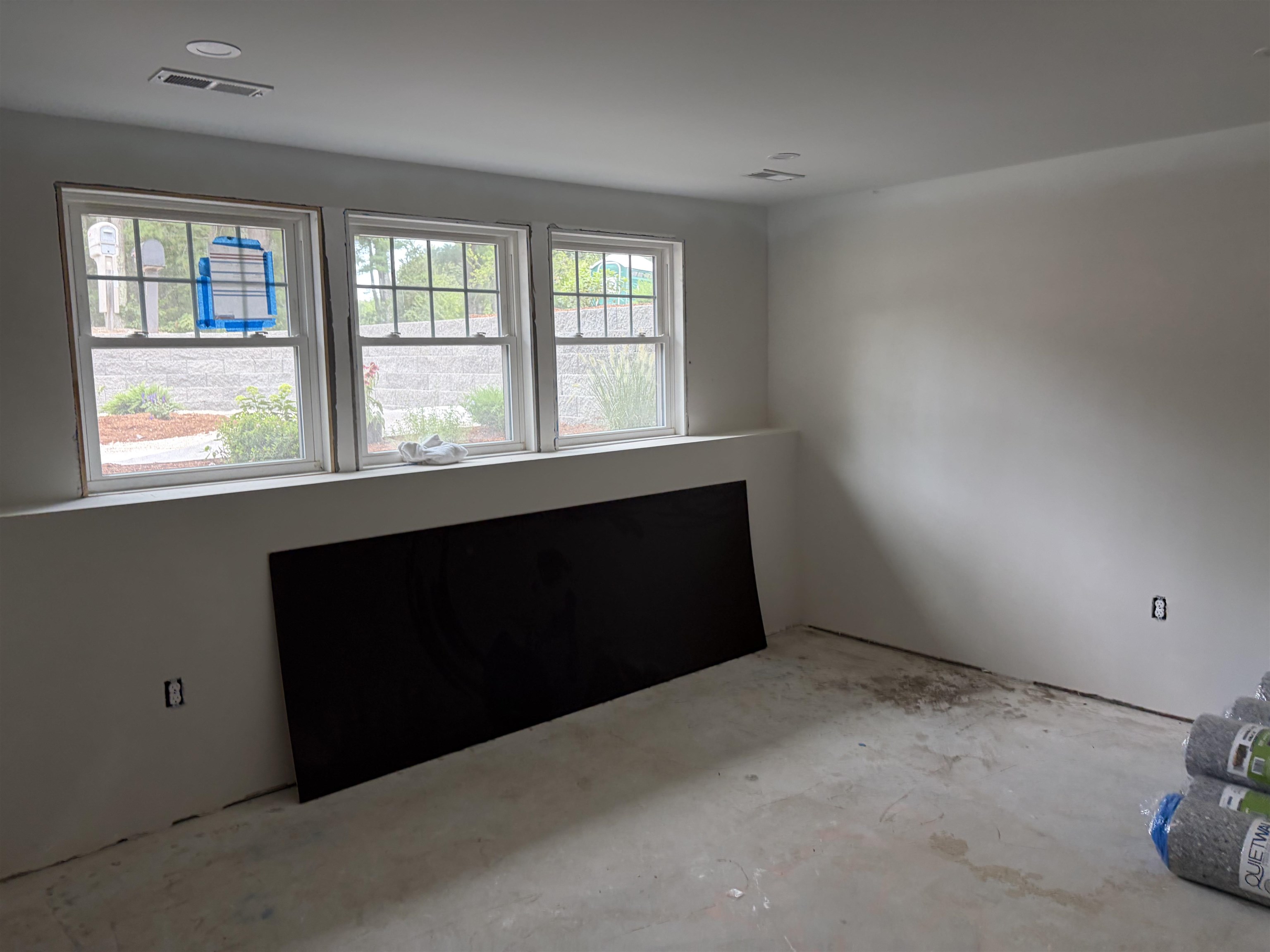 5 Birch Dr, Newmarket, NH 03857