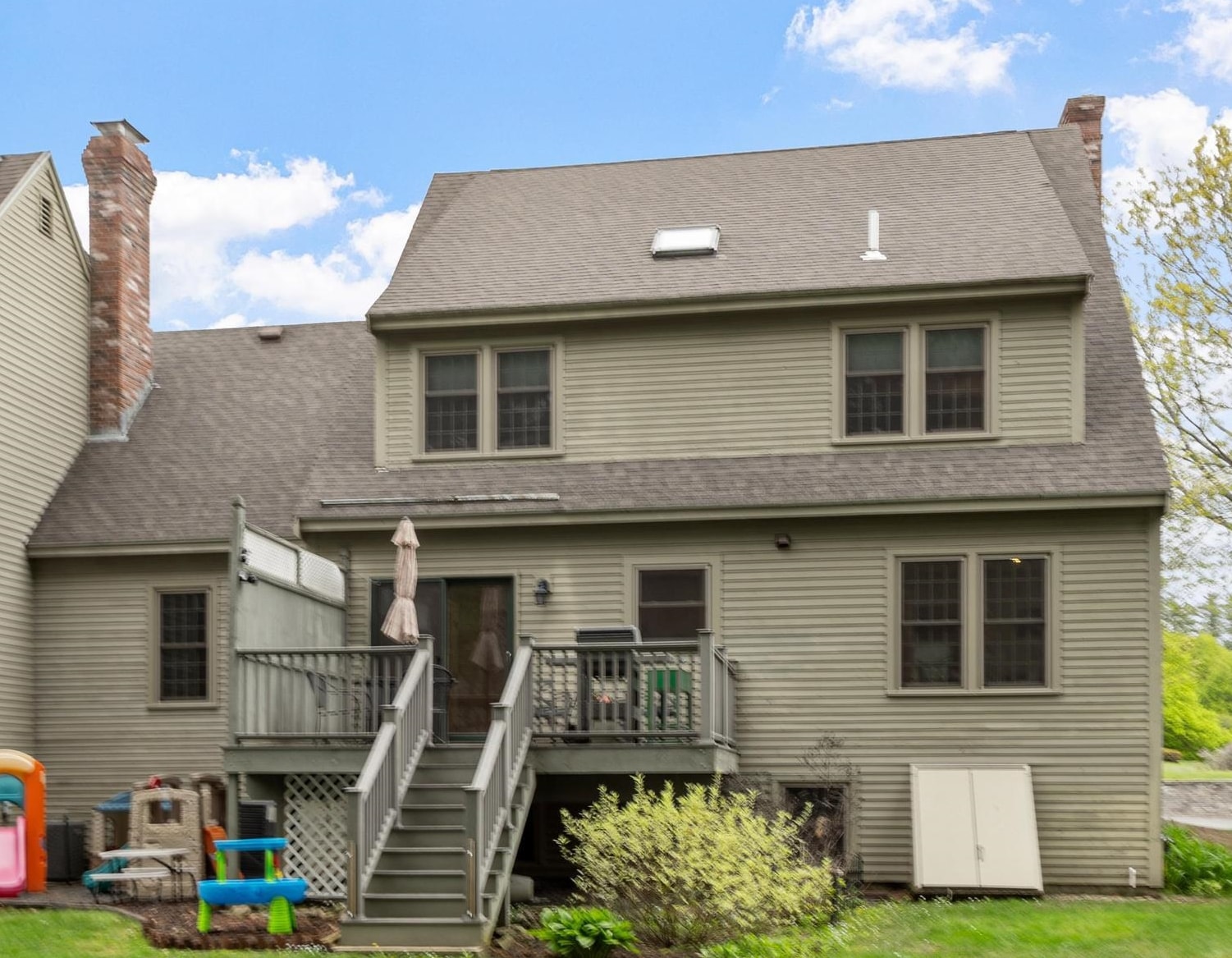 20 Lamplight Dr, Atkinson, NH 03811