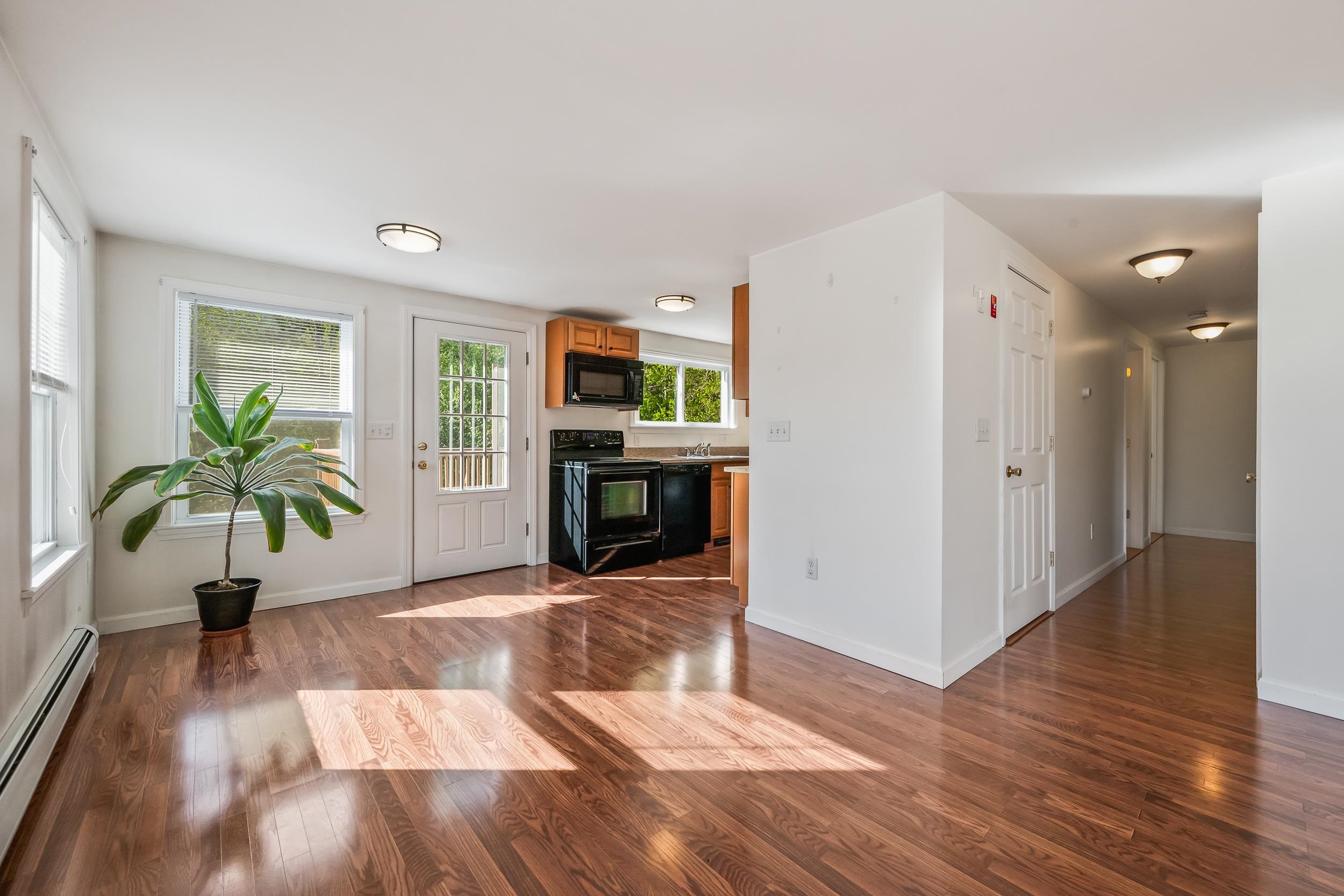 101 Manns Hill Rd, Littleton, NH 03561