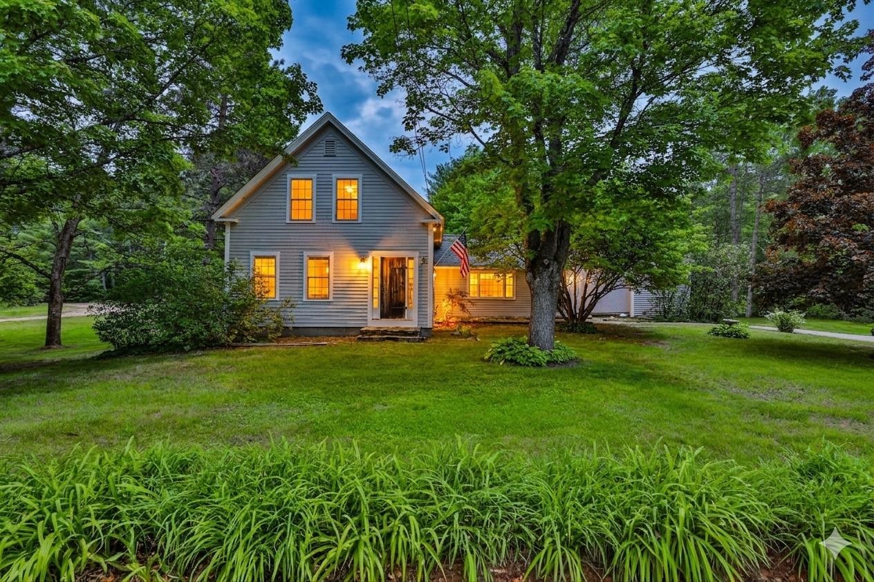 Brookline NH&nbsp;Home for sale $$585,000 $284 per sq.ft.