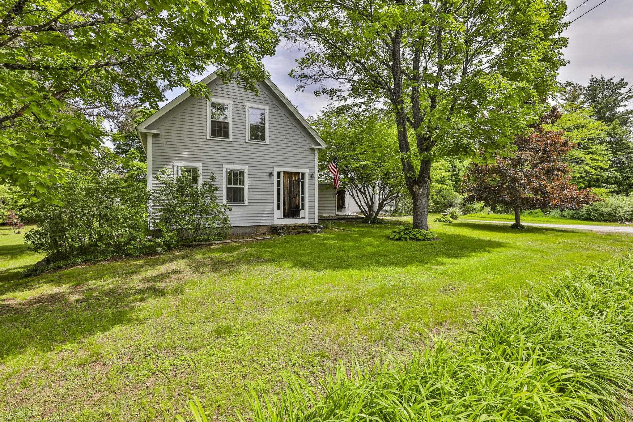 42 Main St, Brookline, NH 03033
