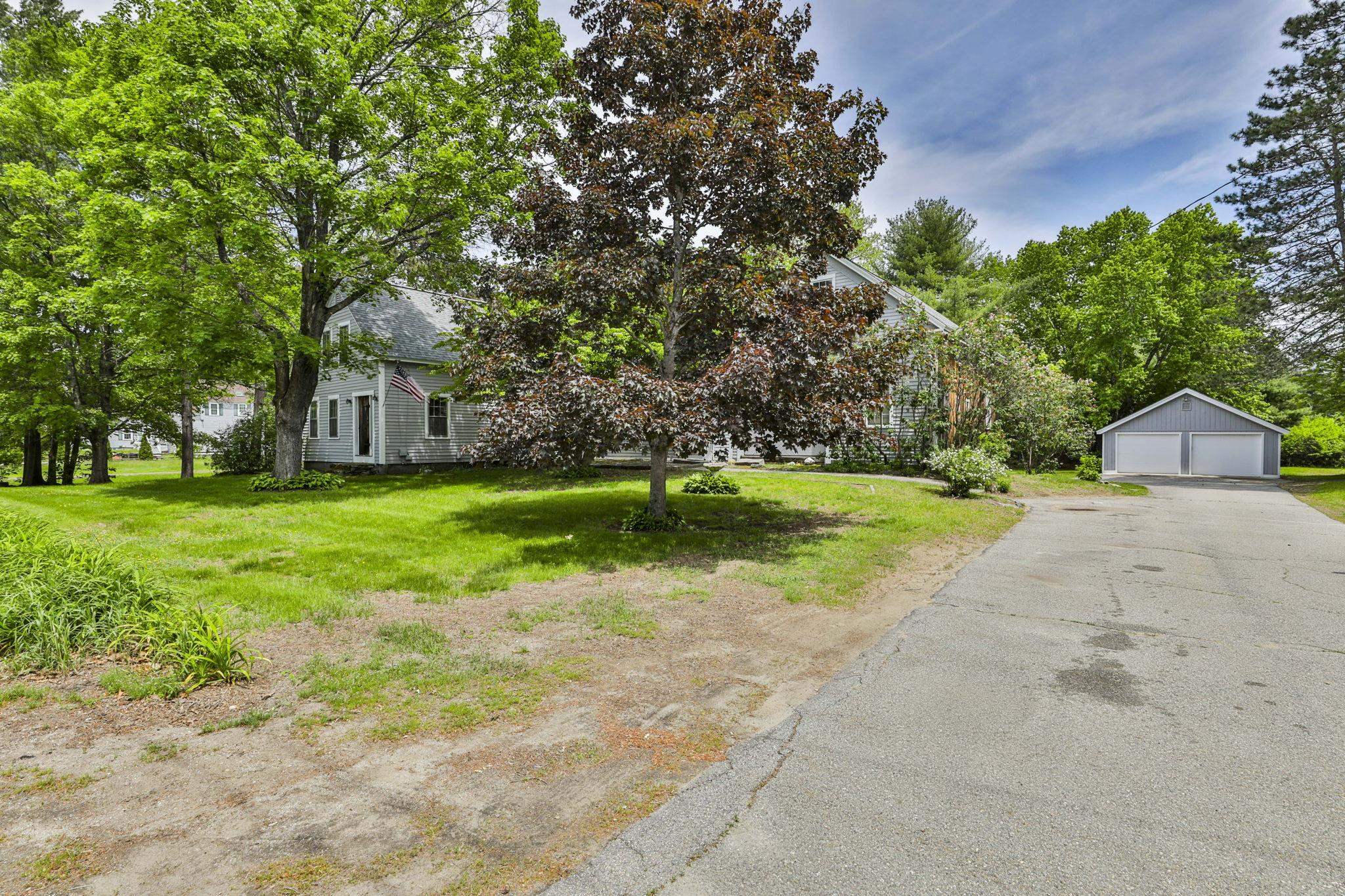 42 Main St, Brookline, NH 03033