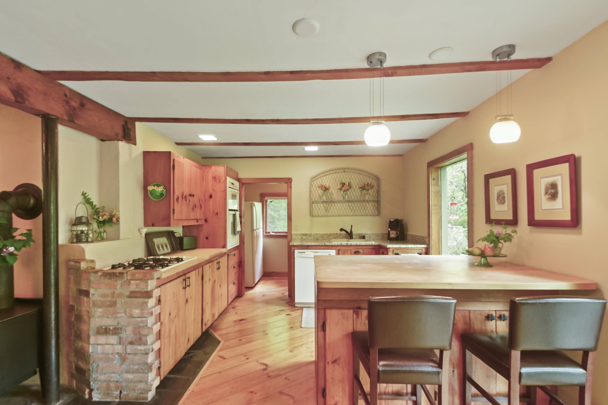 117 Barrett Hill Rd, Wilton, NH 03086