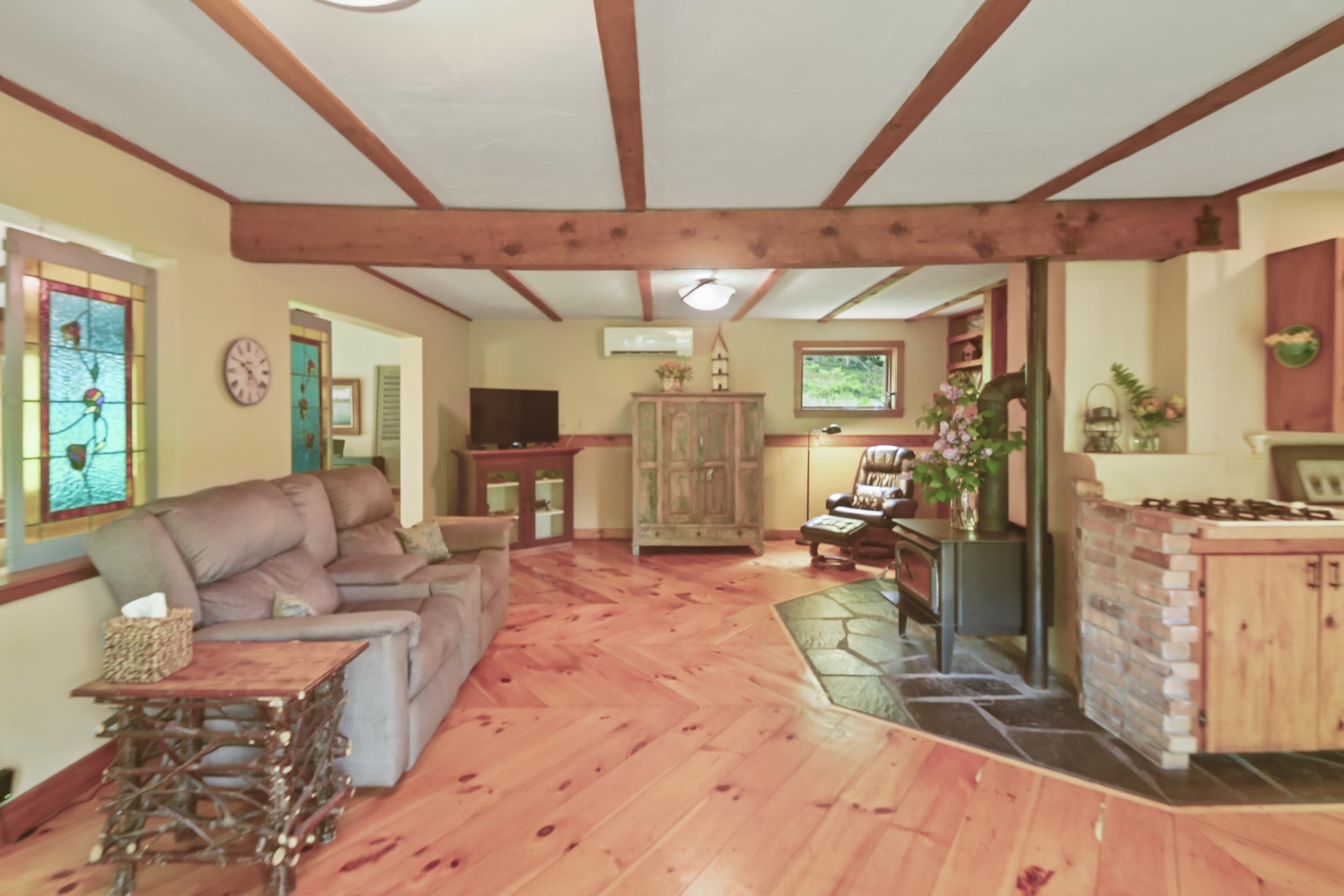117 Barrett Hill Rd, Wilton, NH 03086