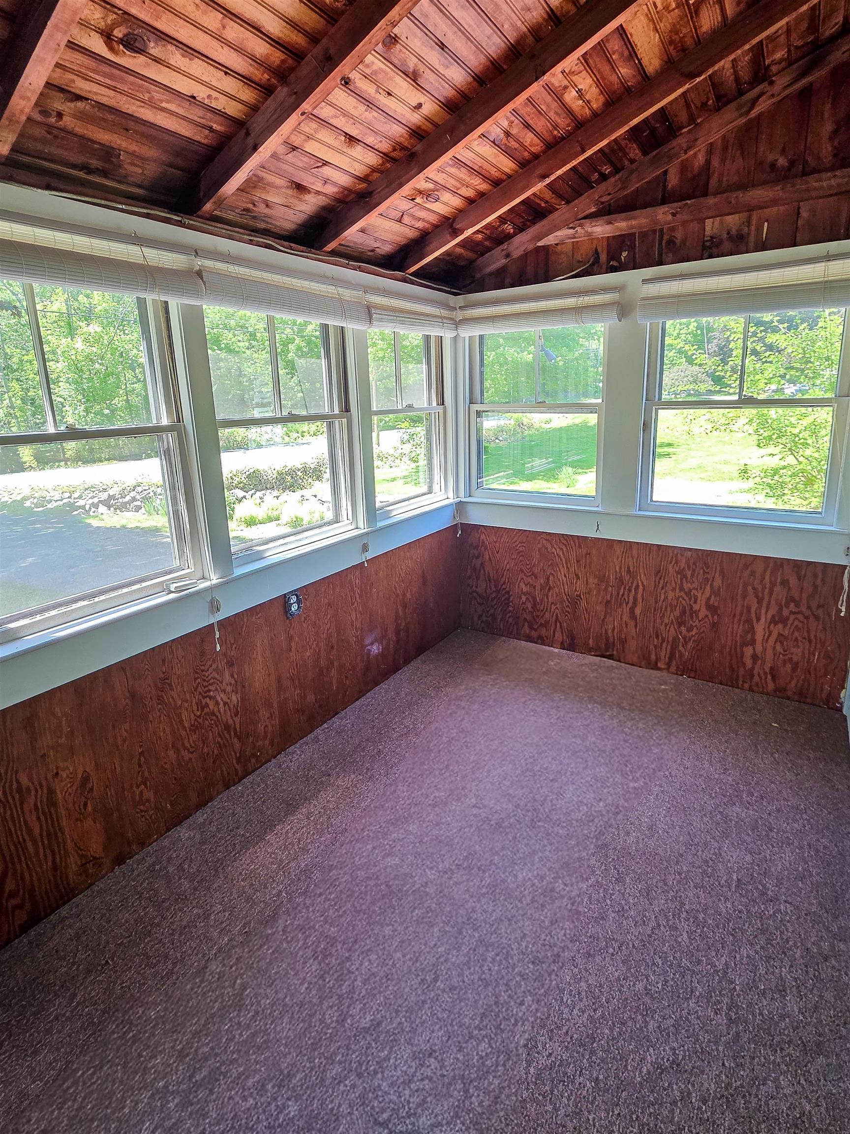 98 Haverhill Rd, Salem, NH 03079