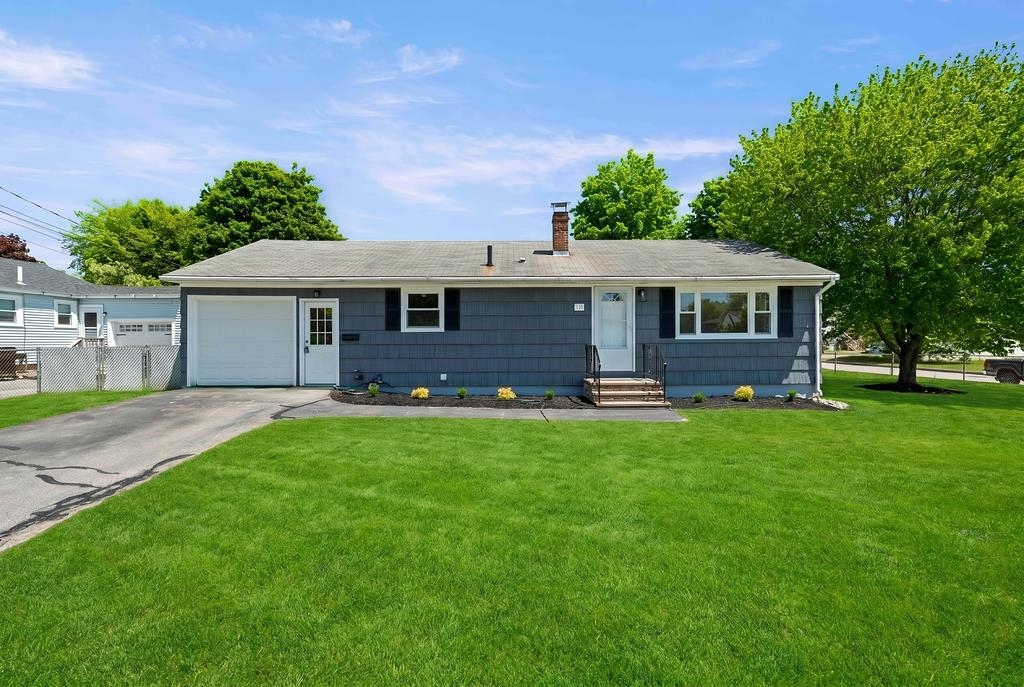 18 Harvard St, Rochester, NH 03867