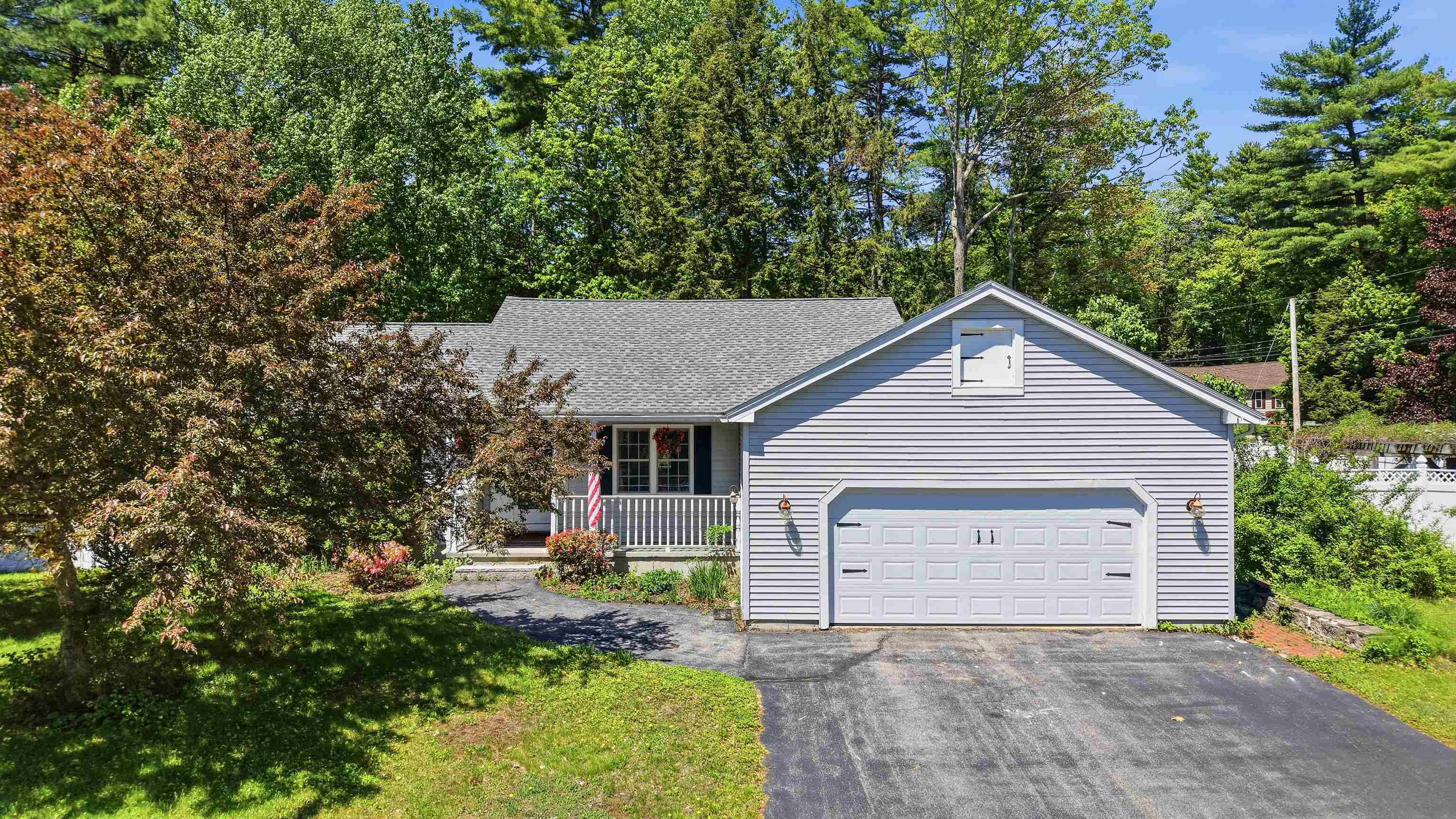 2 Ben Cir, Goffstown, NH 03045