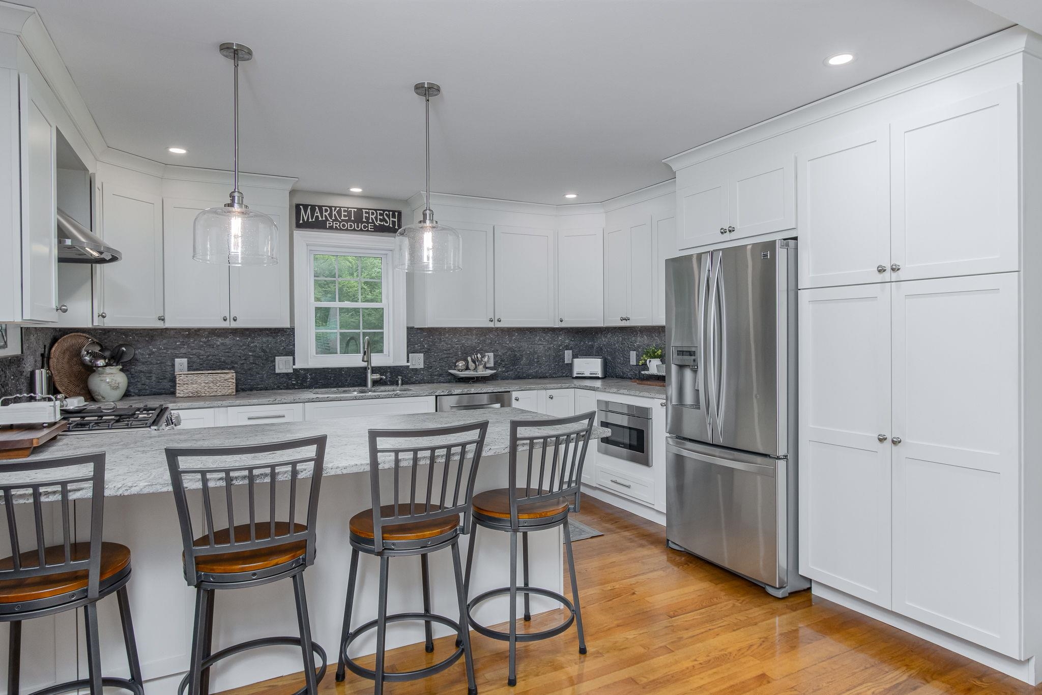 29 Barbour Rd, Hampton, NH 03842