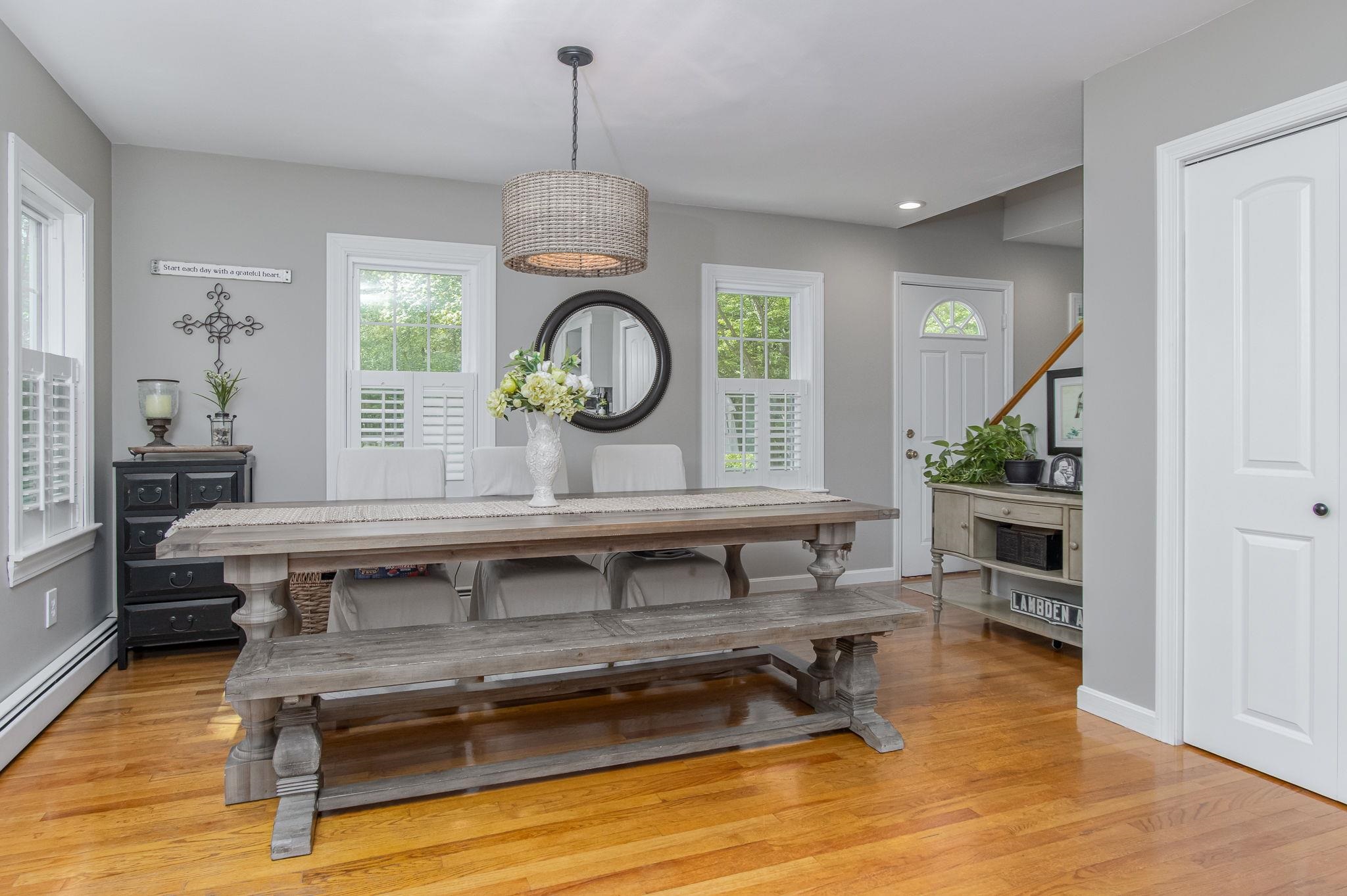29 Barbour Rd, Hampton, NH 03842