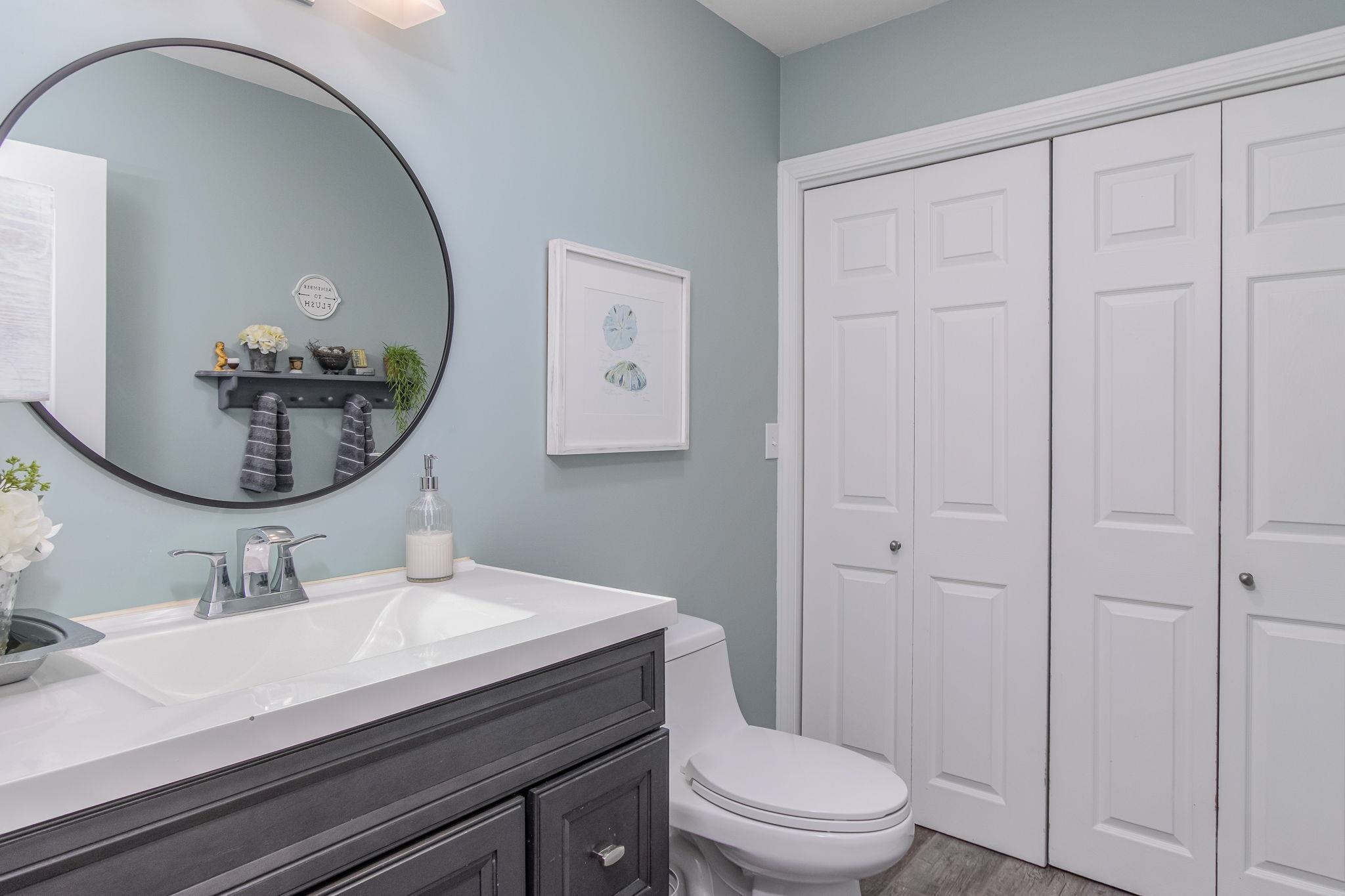 29 Barbour Rd, Hampton, NH 03842