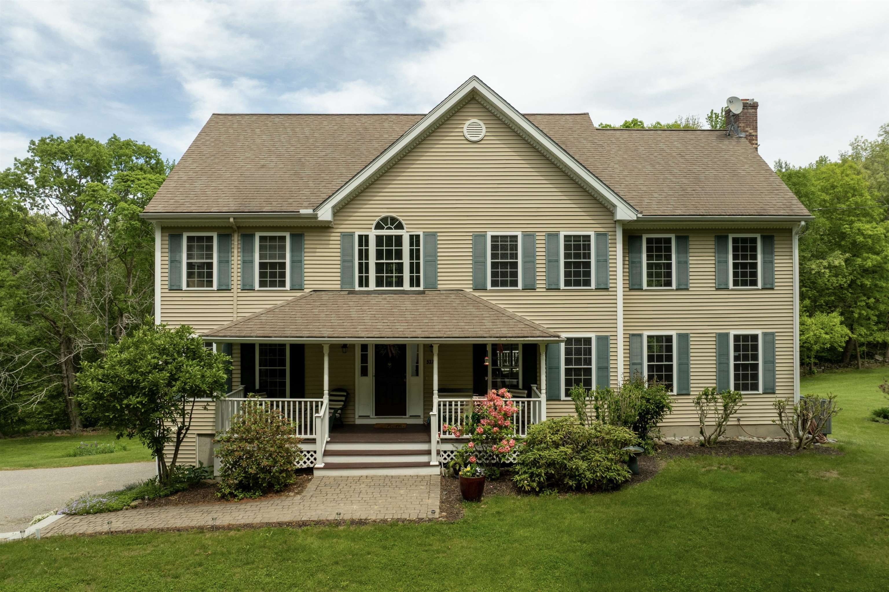 537 Pingree Hill Rd, Auburn, NH 03032