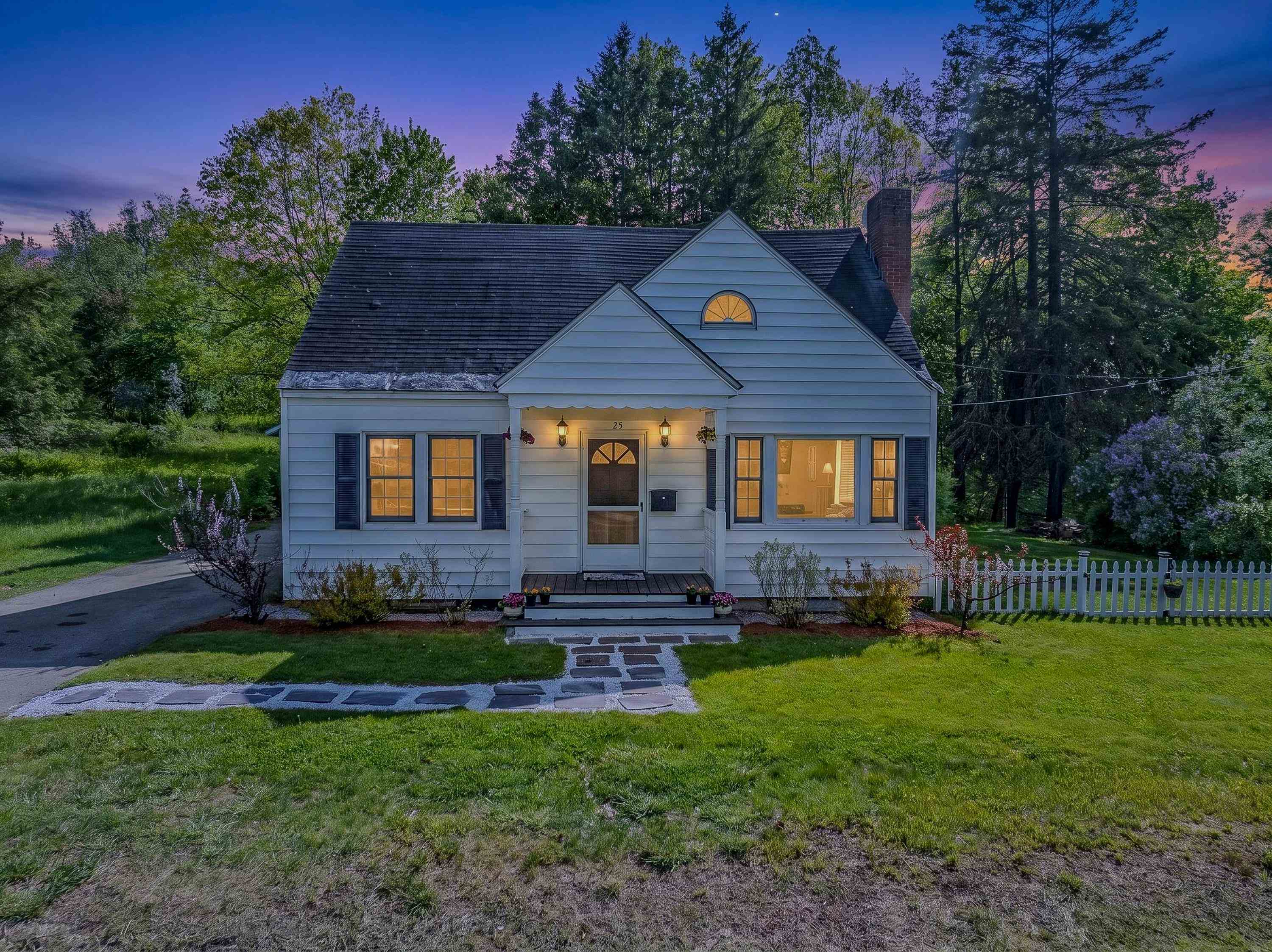 25 Portland St, Lancaster, NH 03584