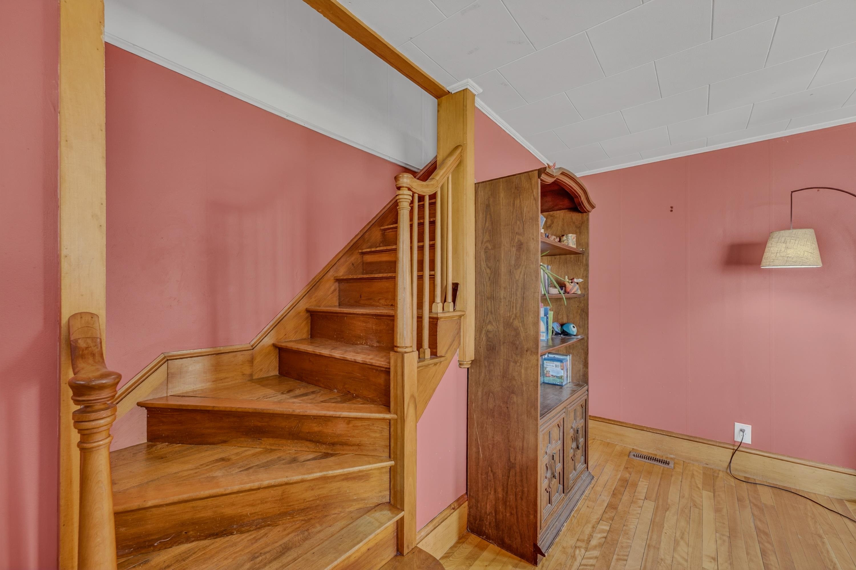25 Portland St, Lancaster, NH 03584