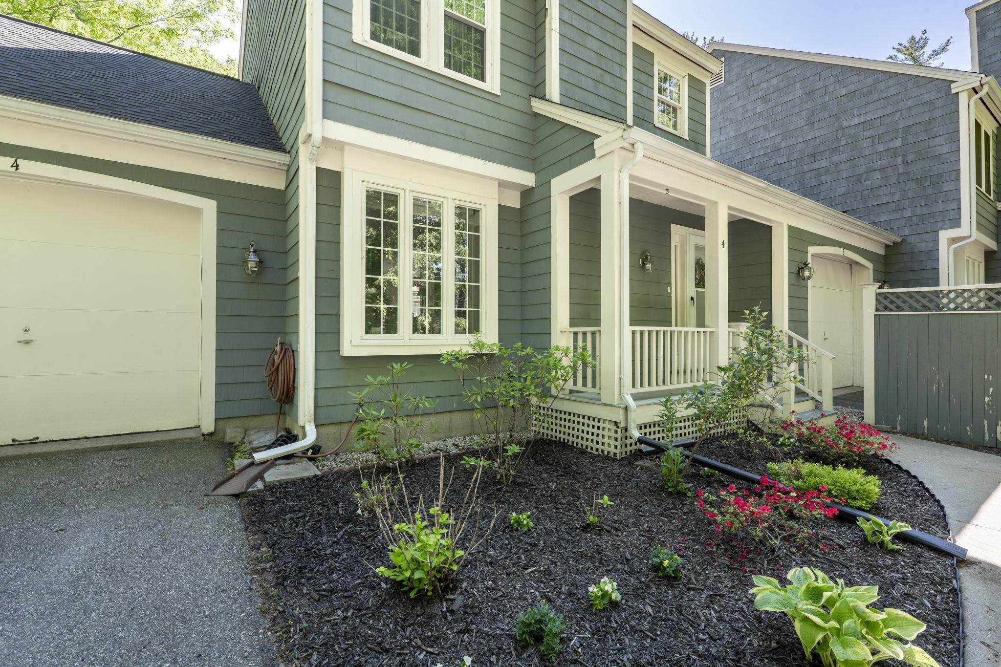 54 N Lowell Rd, Windham, NH 03087