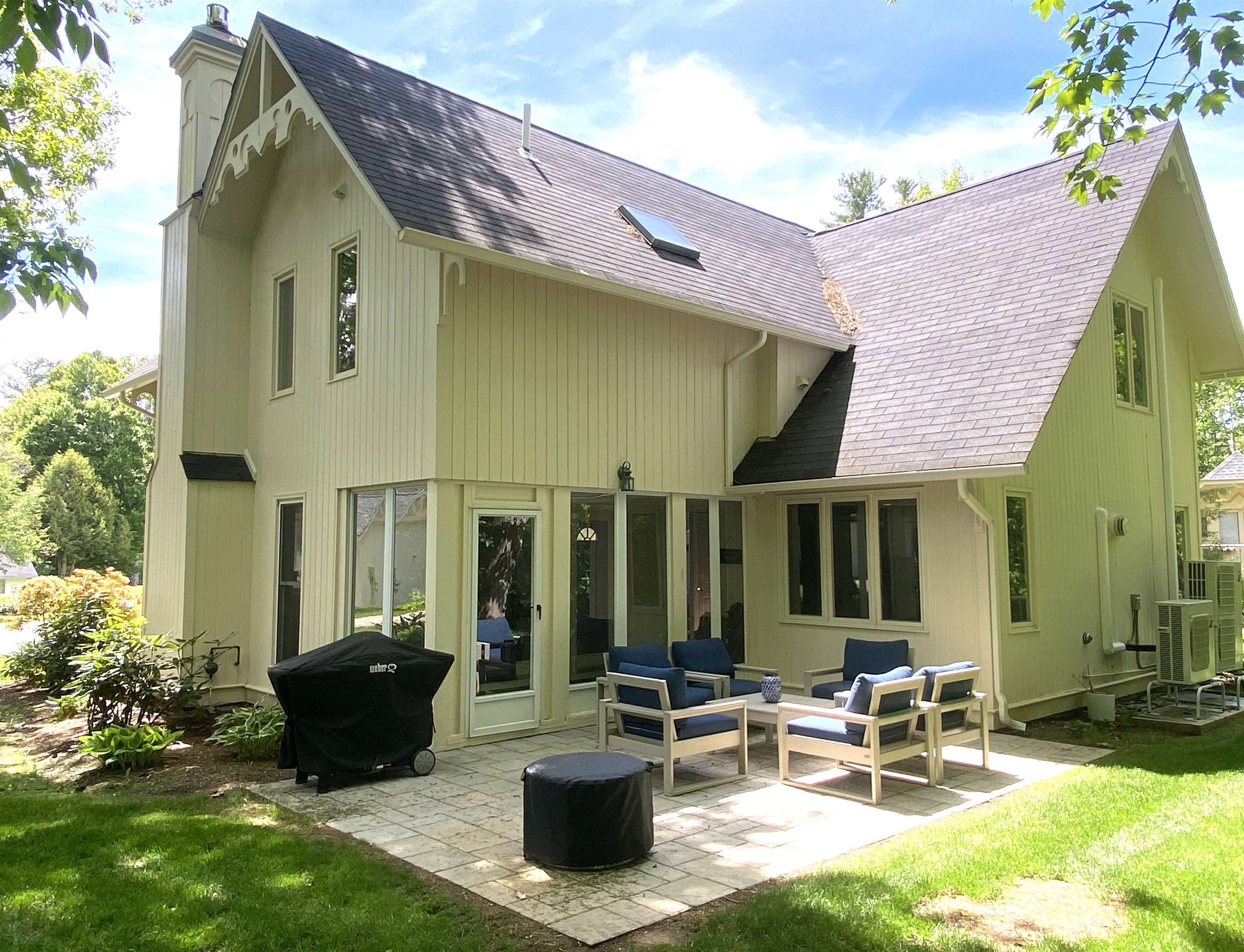 40 Hampton Ct, Laconia, NH 03246