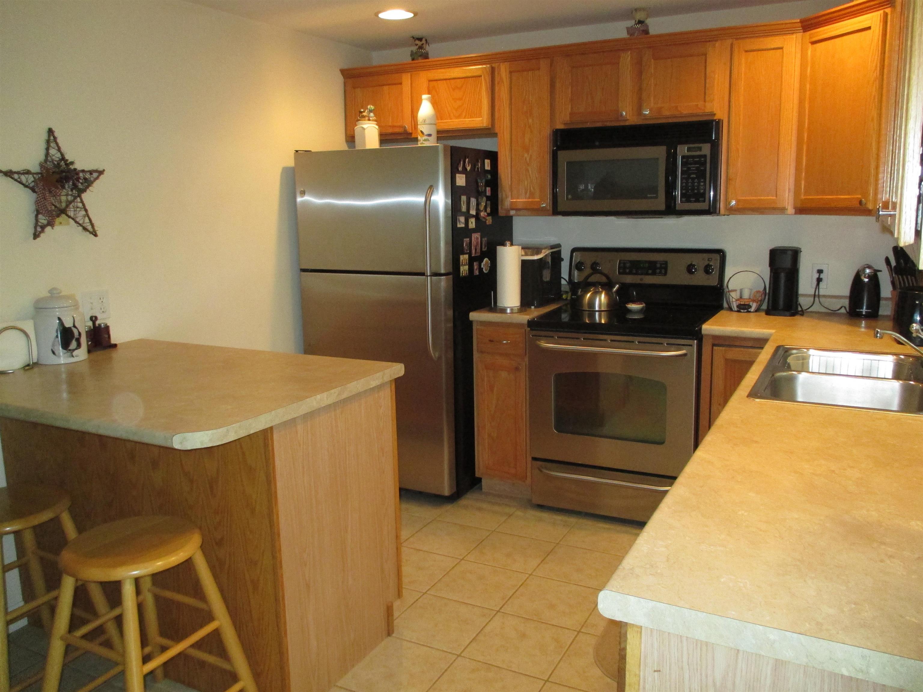 19 Split Rock Dr, Rochester, NH 03839