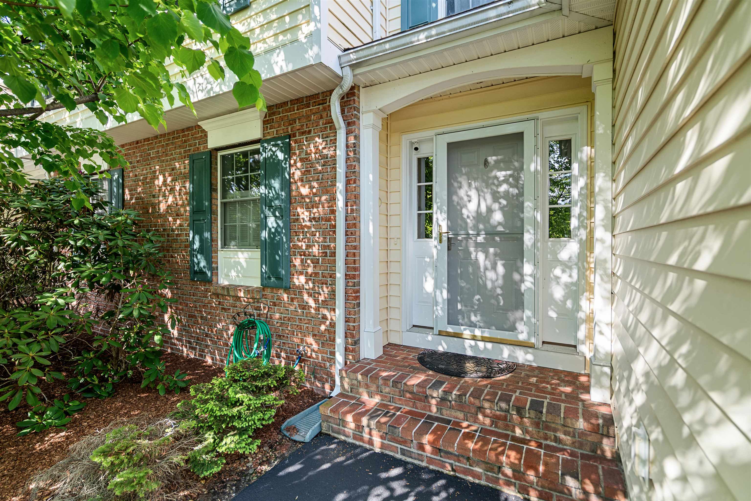 31 Cabernet Dr, Concord, NH 03303