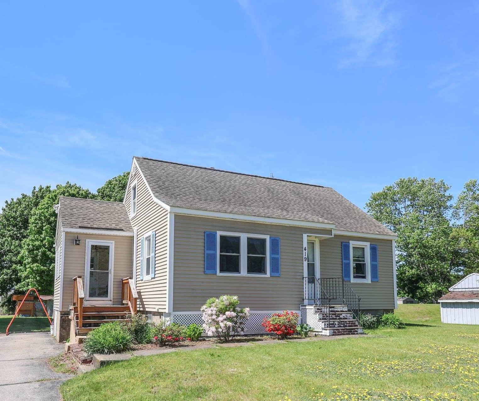 419 Cohas Ave, Manchester, NH 03109
