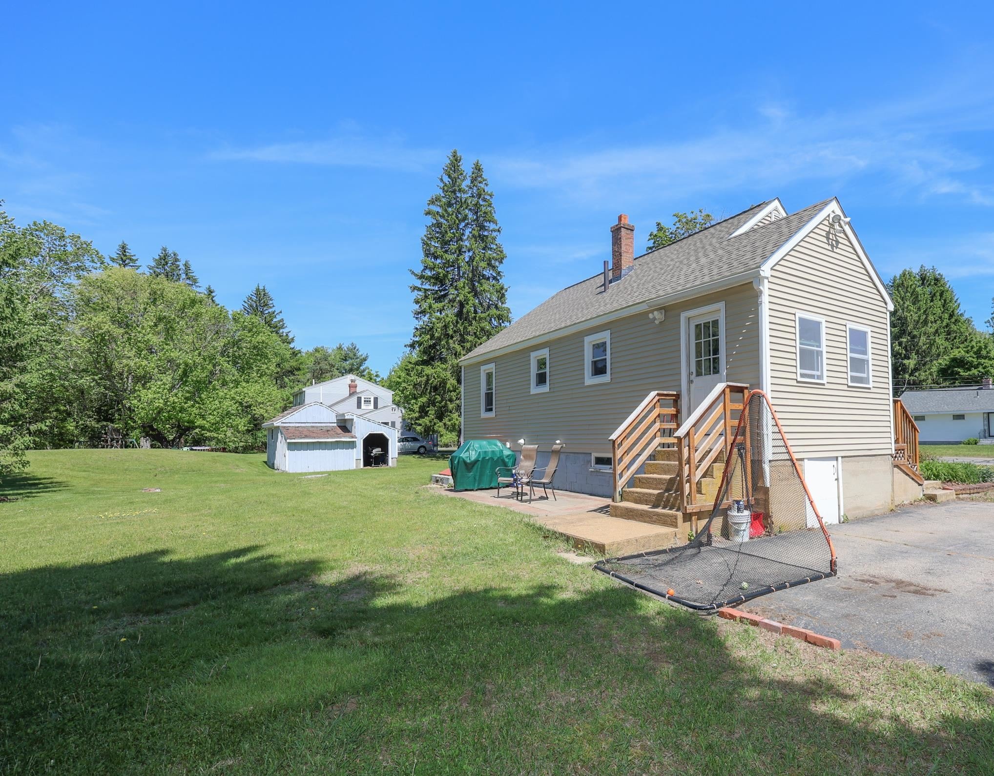 419 Cohas Ave, Manchester, NH 03109